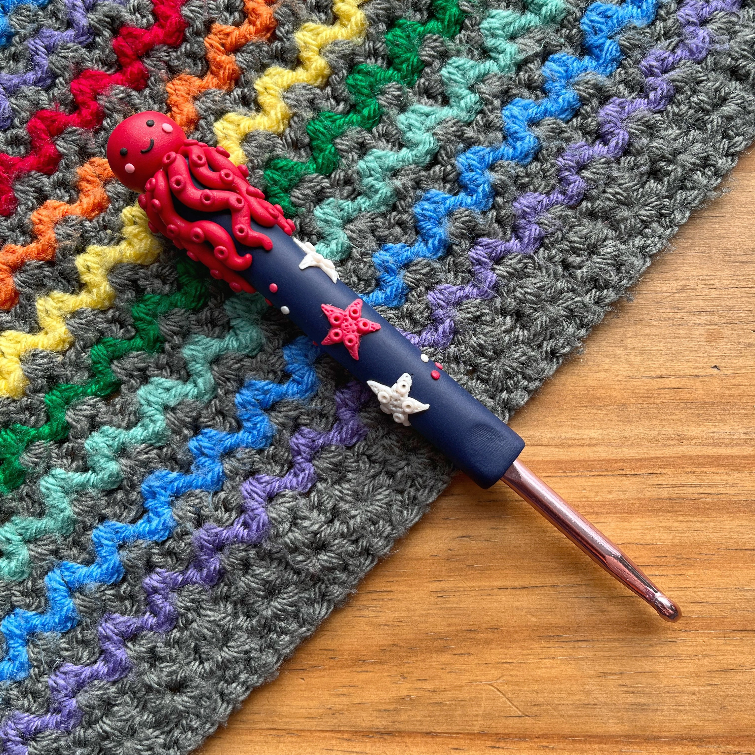 Set of 7 Rainbow yarn ball crochet hook