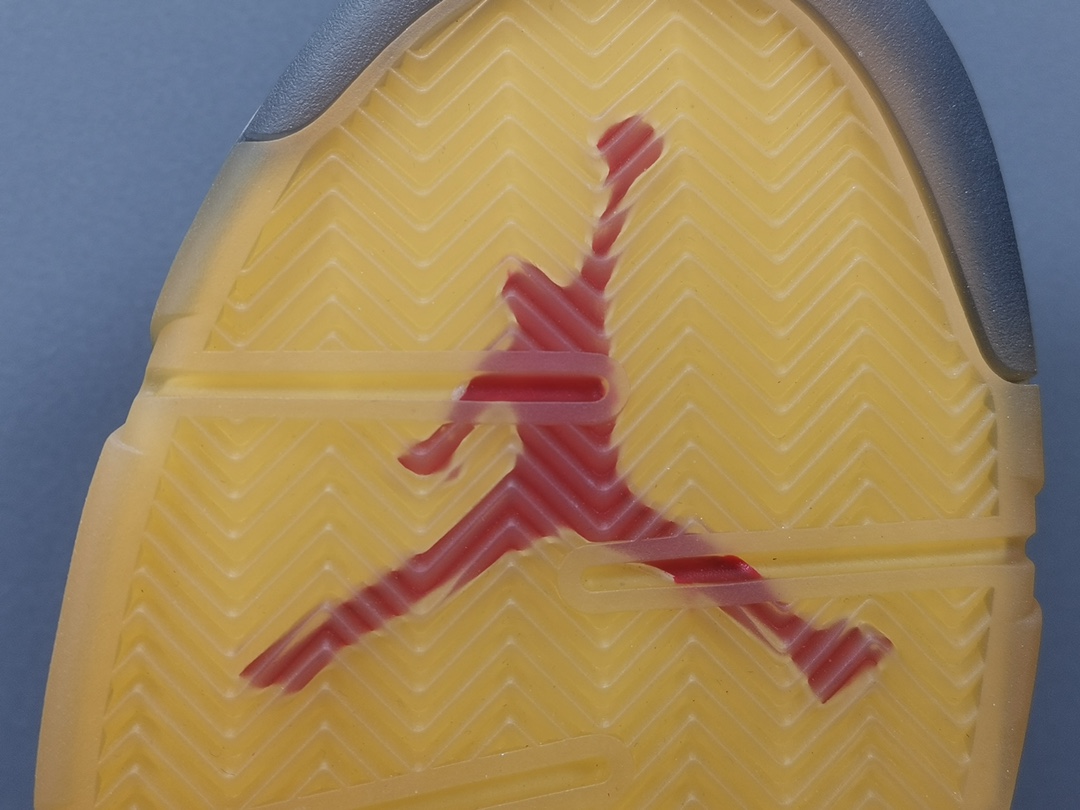 Off-White™ x Air Jordan Retro 5BlackMuslin-Fire Red CT8480-001