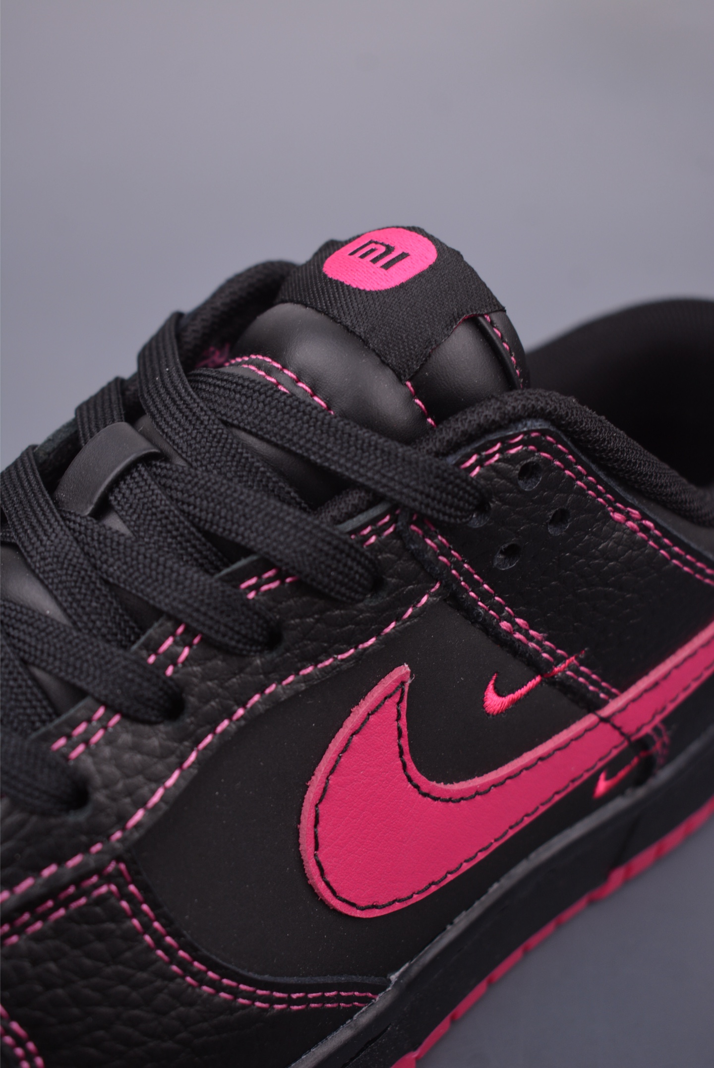 NIKE SB Dunk Low 