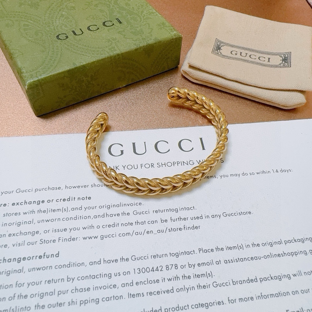 Gucci Braided Gold Bracelet