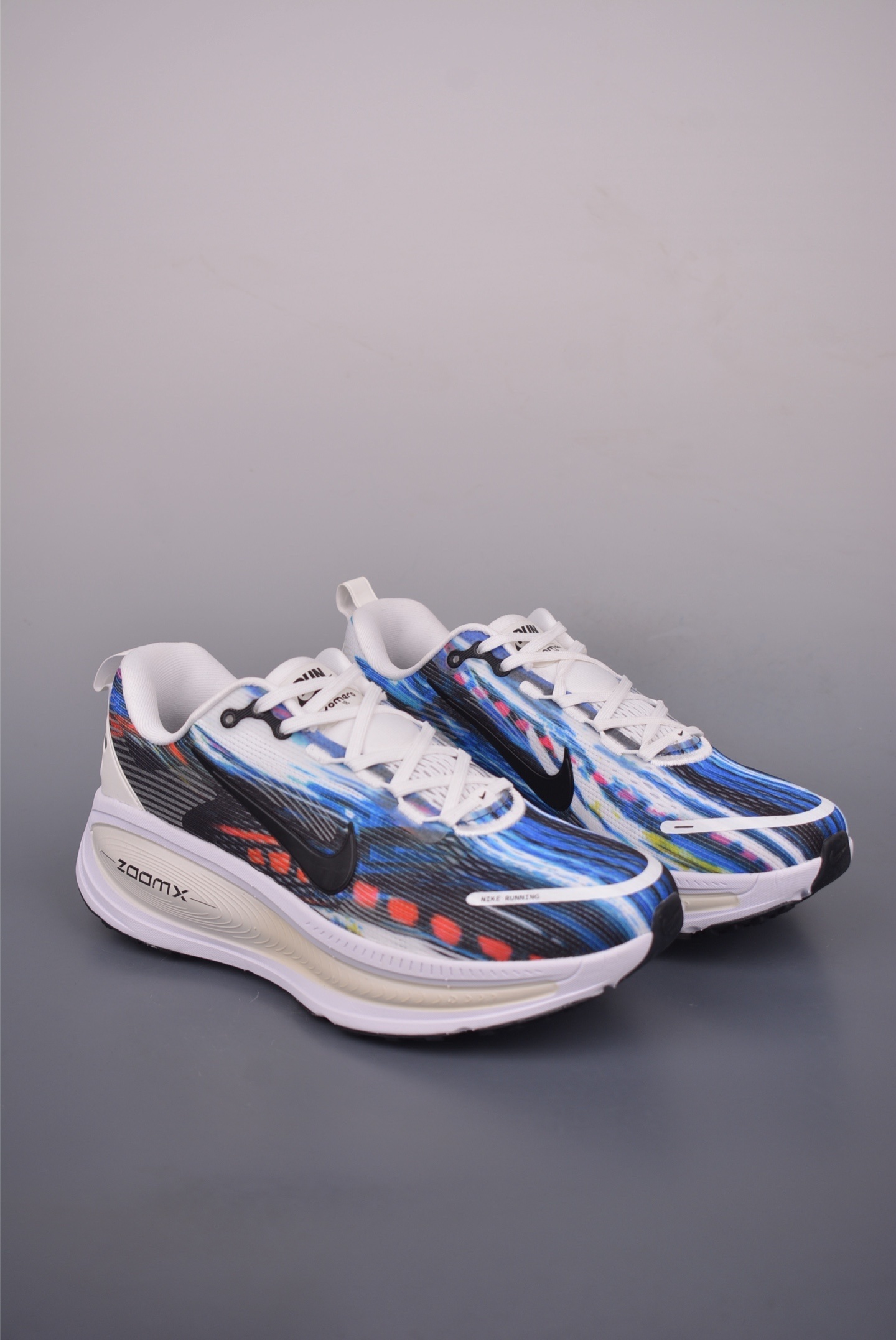 Nike Air Zoom Vomero 18 SE 