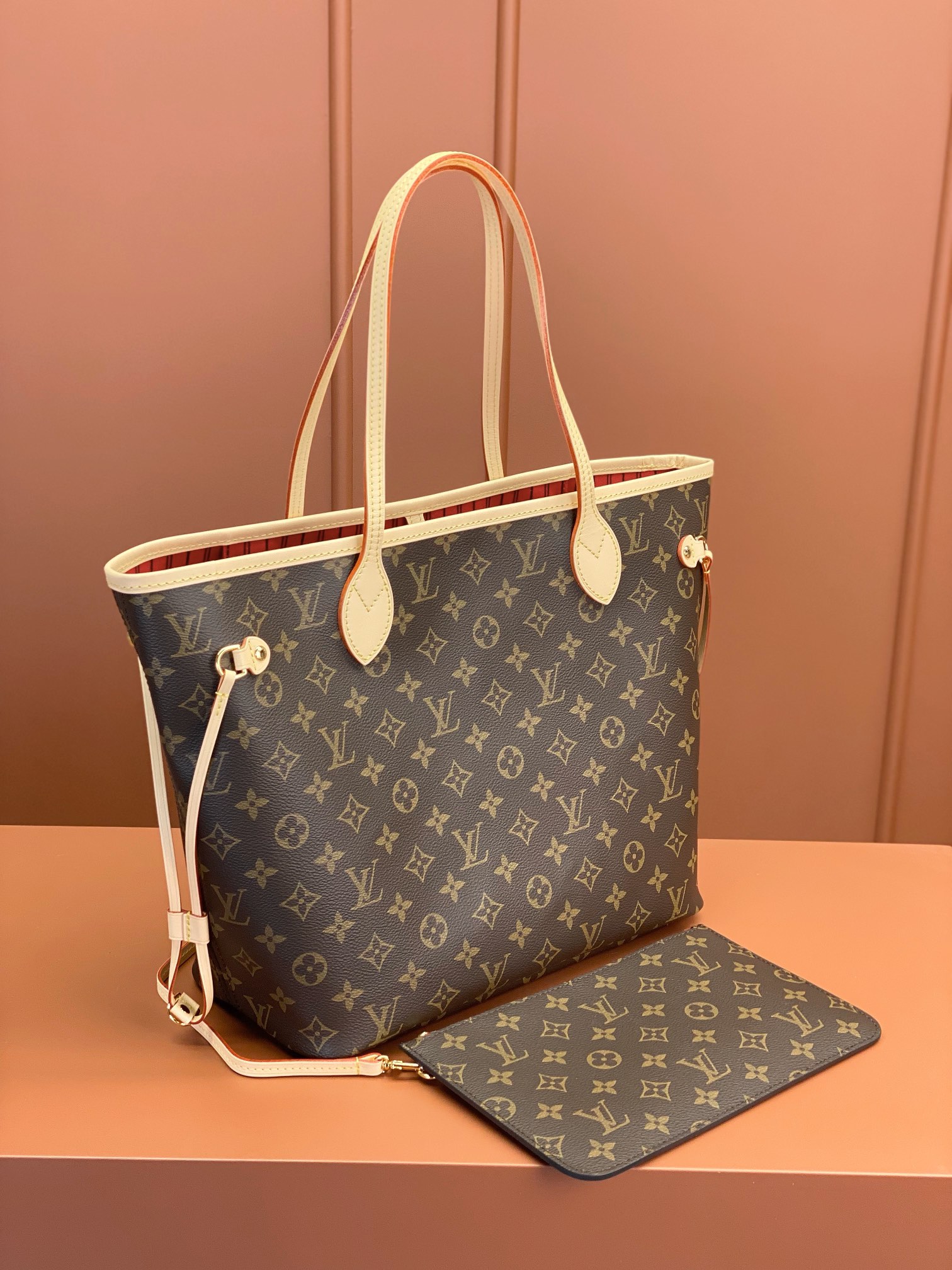 Louis Vuitton NEVERFULL Medium Handbag M41177