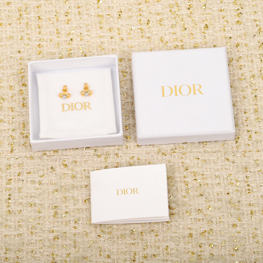 Dior CD pearl earrings