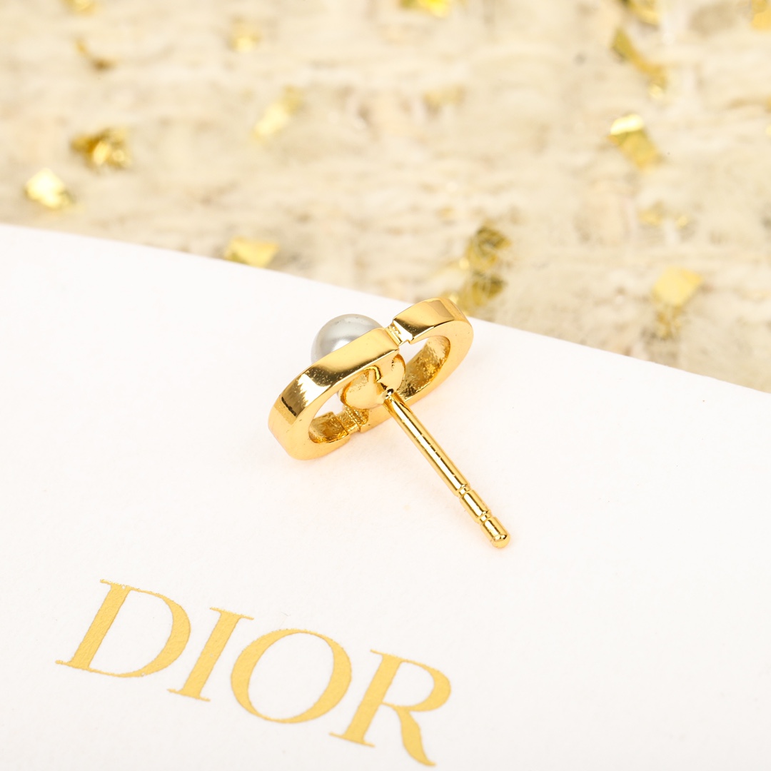 Dior CD pearl earrings