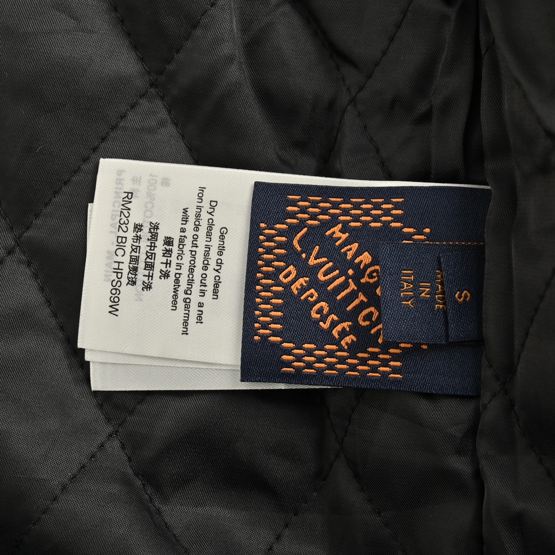Fendi 24Fw double-sided trench coat with FF pattern printed on it
