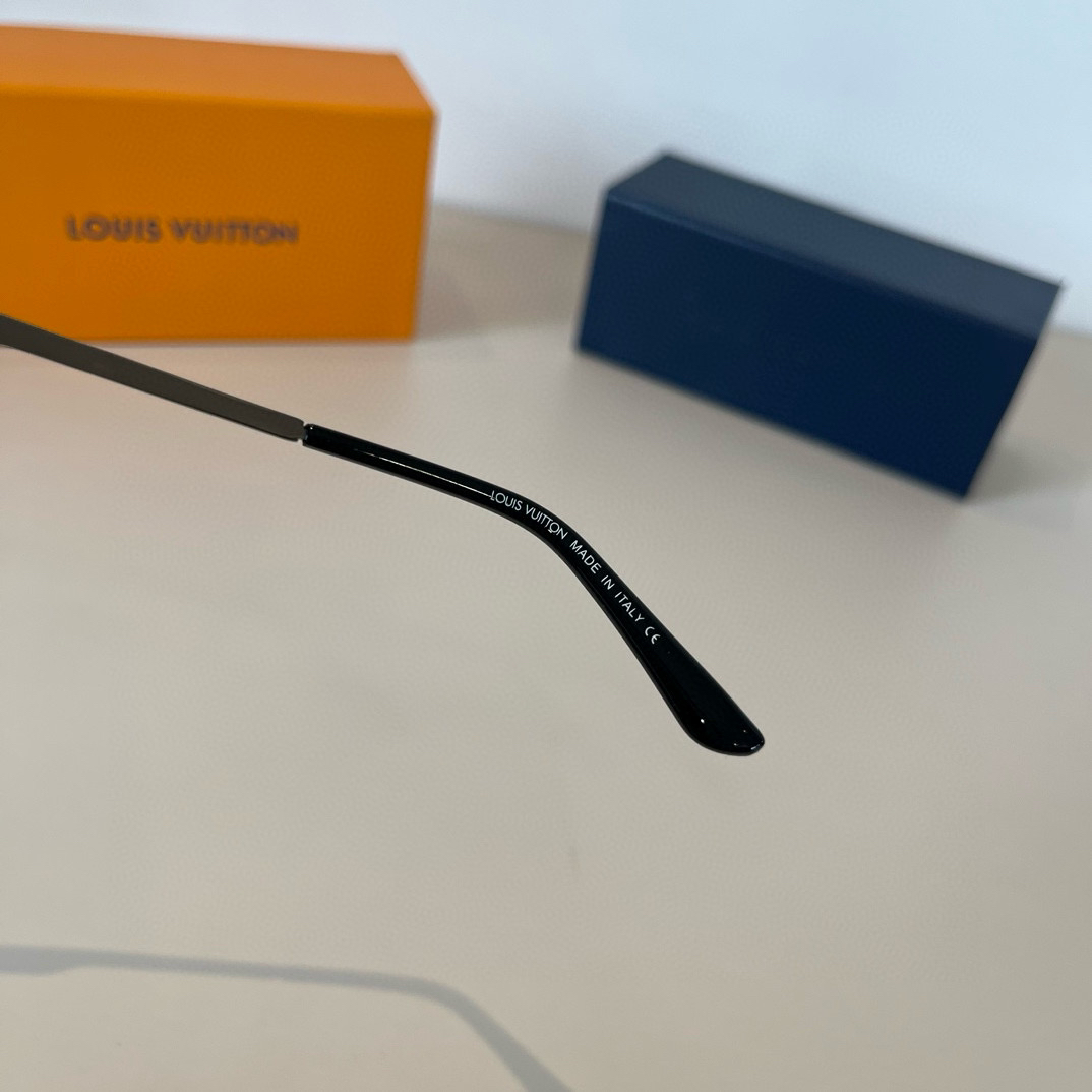 Louis Vuitton square-frame sunglasses