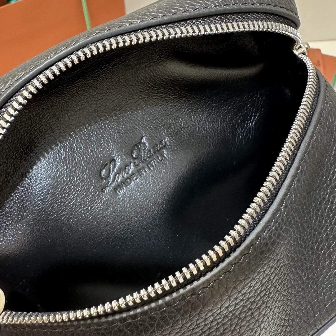 Loro Piana Extra pocket L16 waist bag