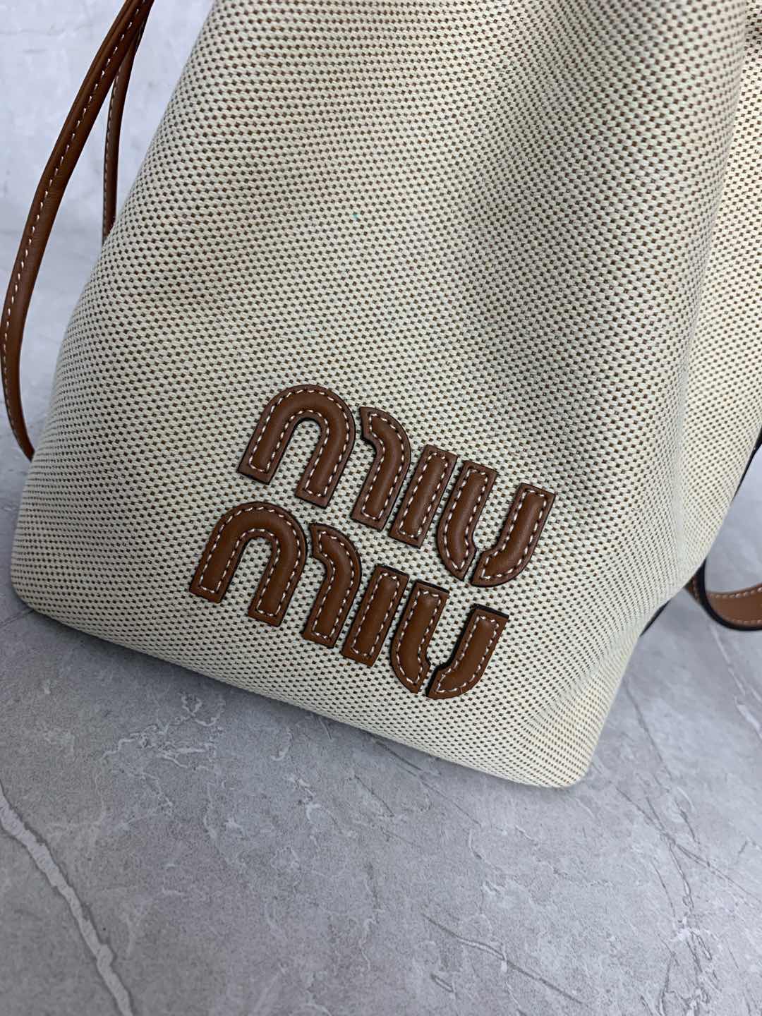 Miu Miu Bucket Bag 5BE090