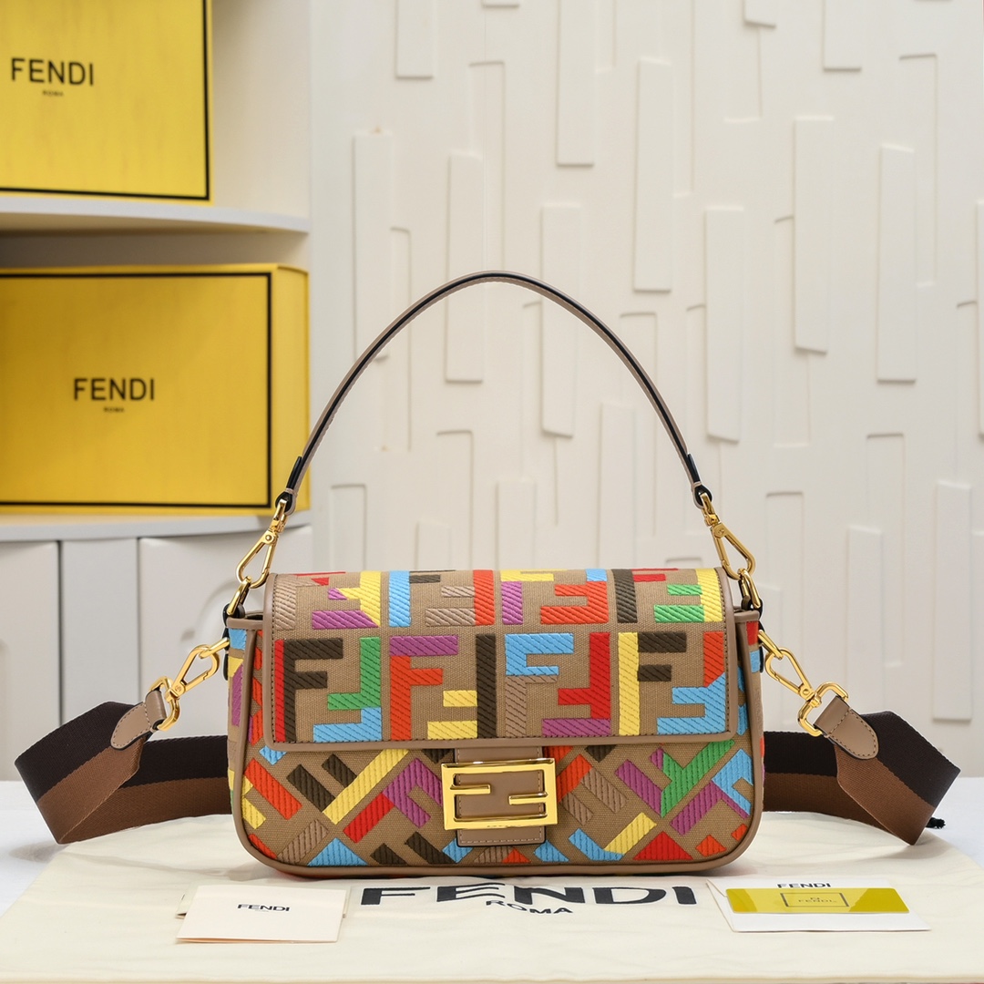 FENDI Baguette Shoulder Bag 1008
