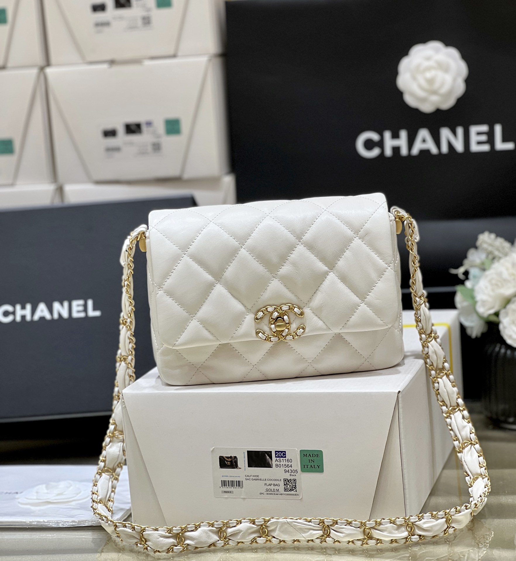 Chanel 23K Autumn and Winter Series Retro Tofu Bag AS4423
