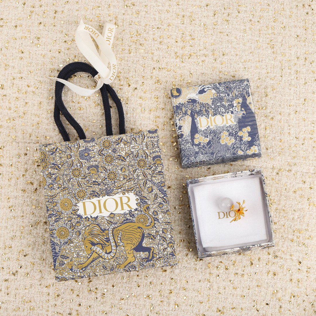 Dior Natural Stone Thistle Earrings