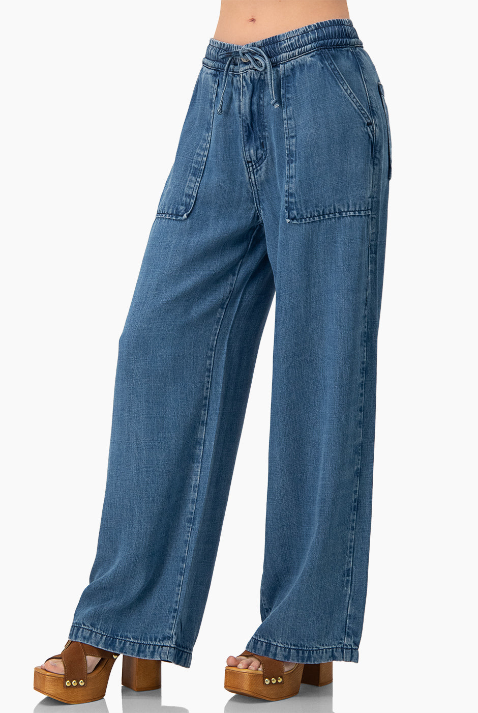 Jeans amplio con jareta