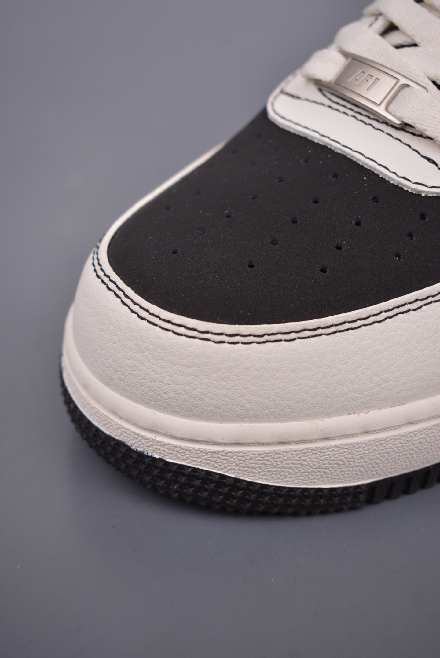 The North Face x CDG x Nike Air Force 1’07 Low TNF white and black KY8899-110