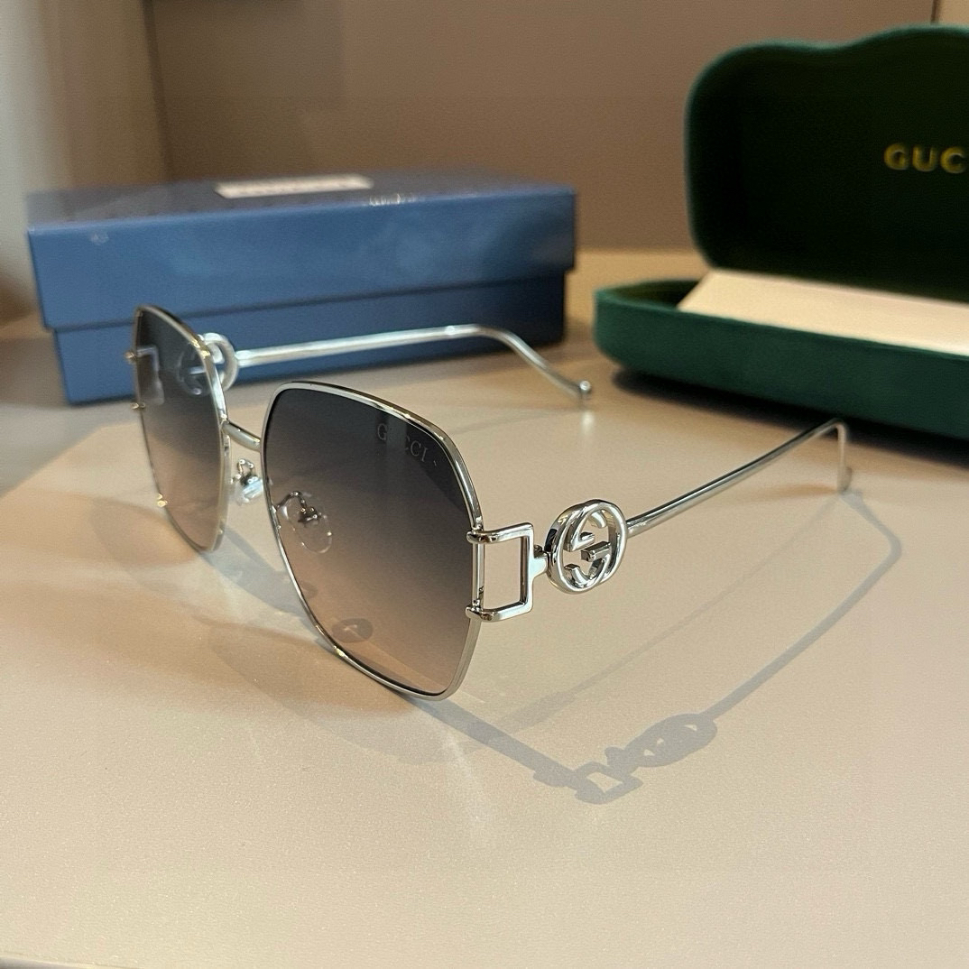 Gucci Square Frame Sunglasses