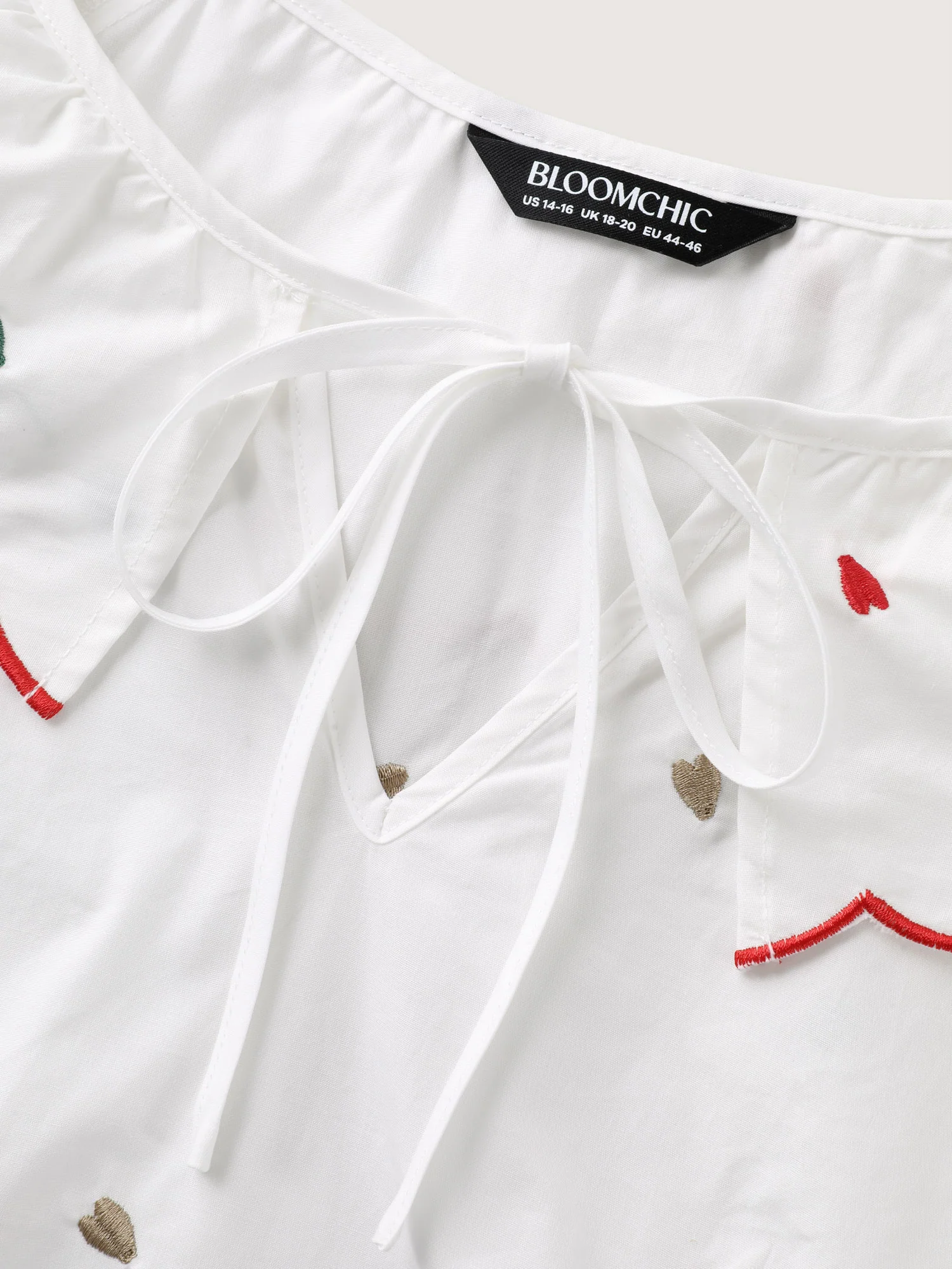 Sweetheart Embroidery Doll Collar Blouse