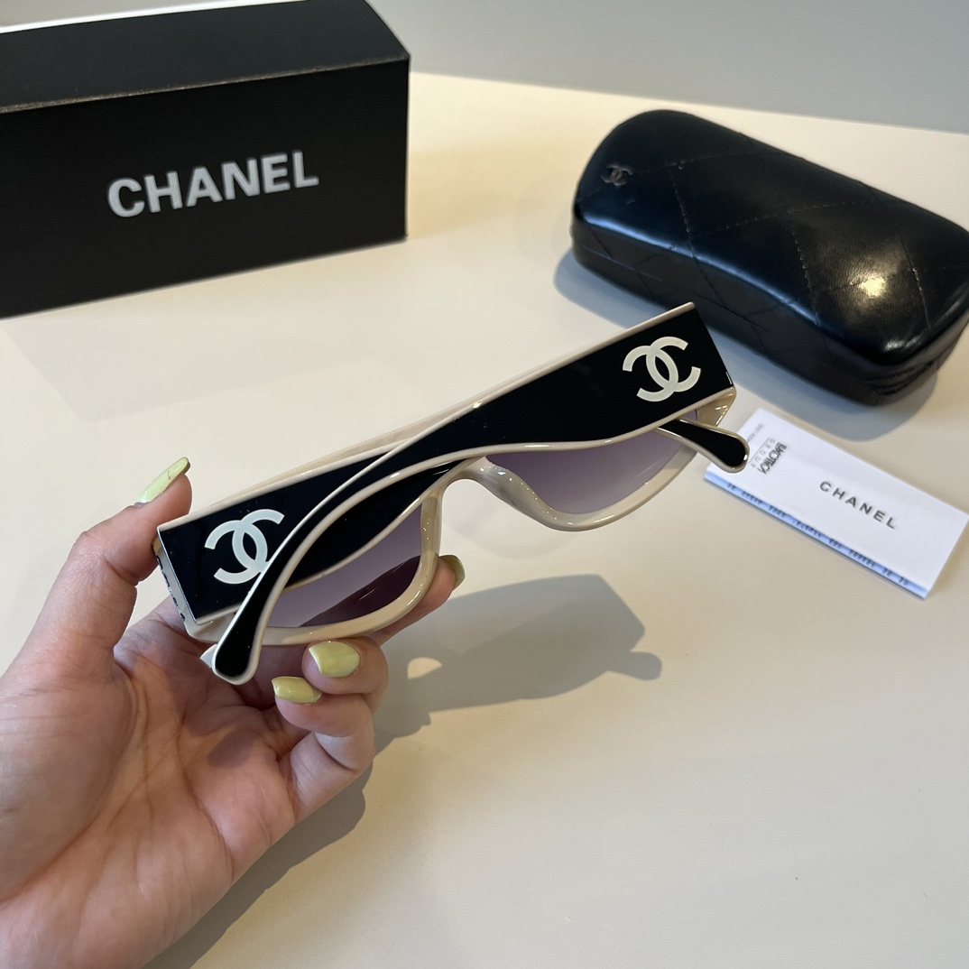 Chanel round frame sunglasses