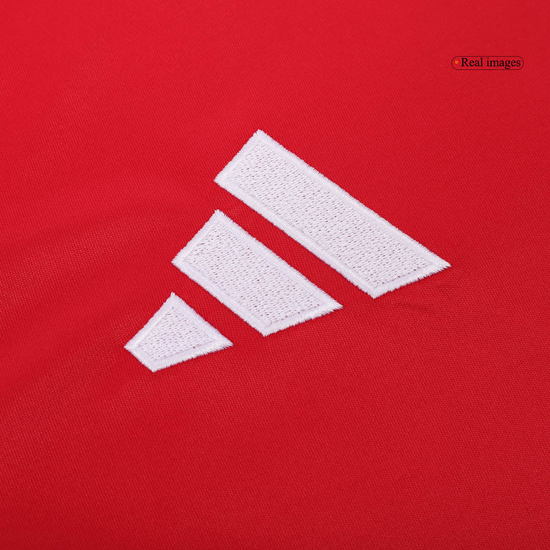 Manchester United home football shirt 2024/25