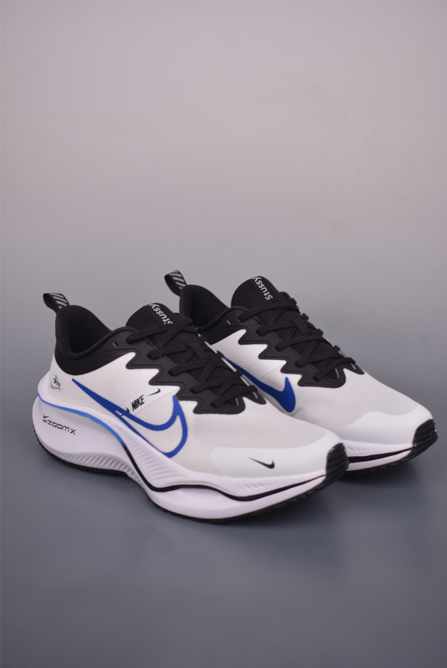 Louis Vuitton x Nike Zoom Plus 