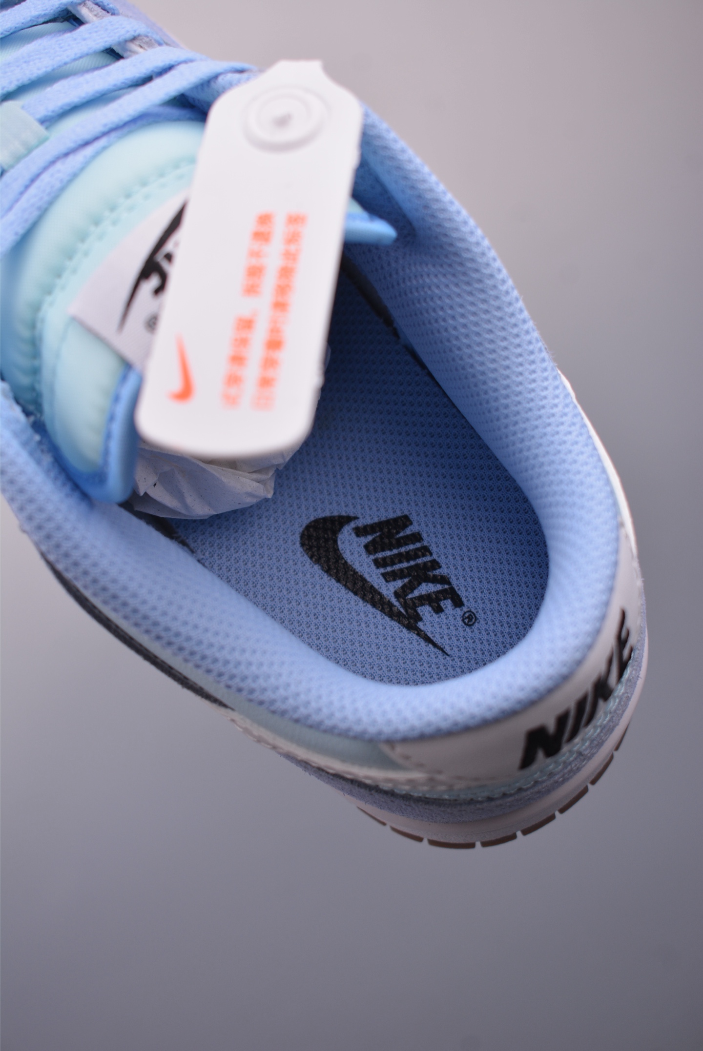 Nike SB Dunk Low Pro PRM sneakers Blue and White Rubber Sole IB6399-400