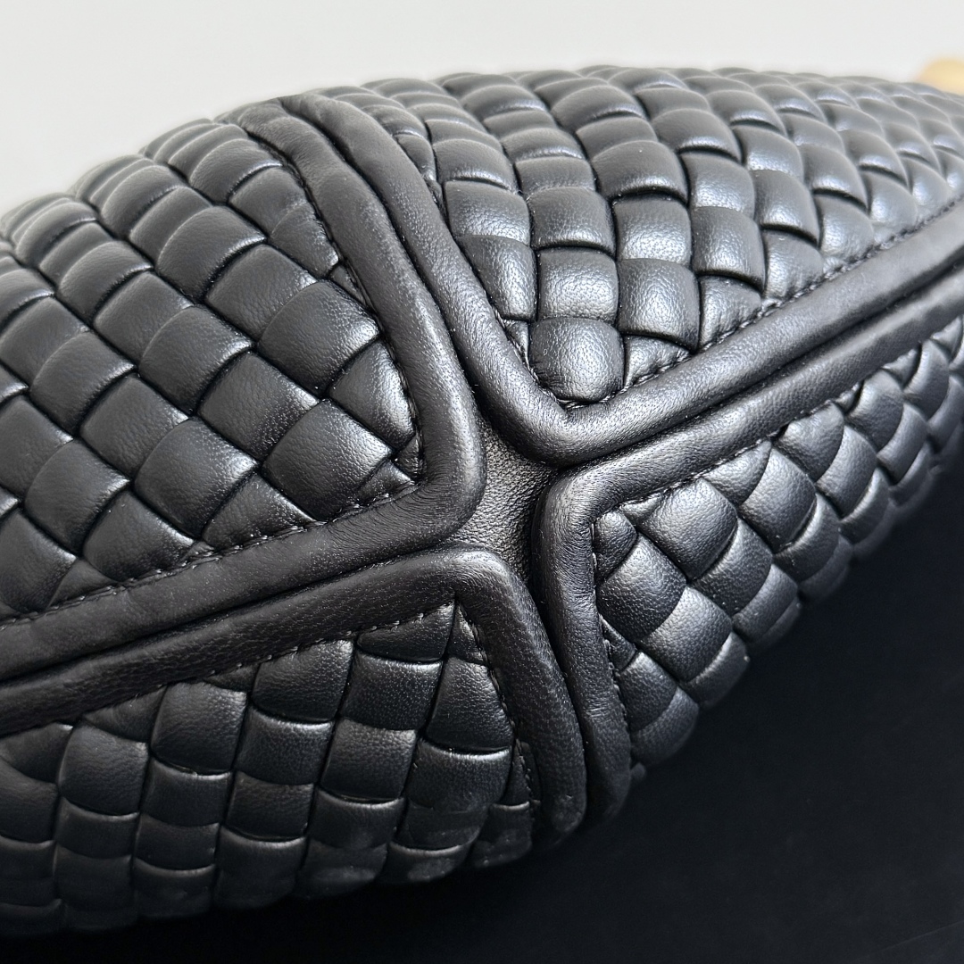 Bottega Veneta Early Spring New ier Large Arc Bag 730969