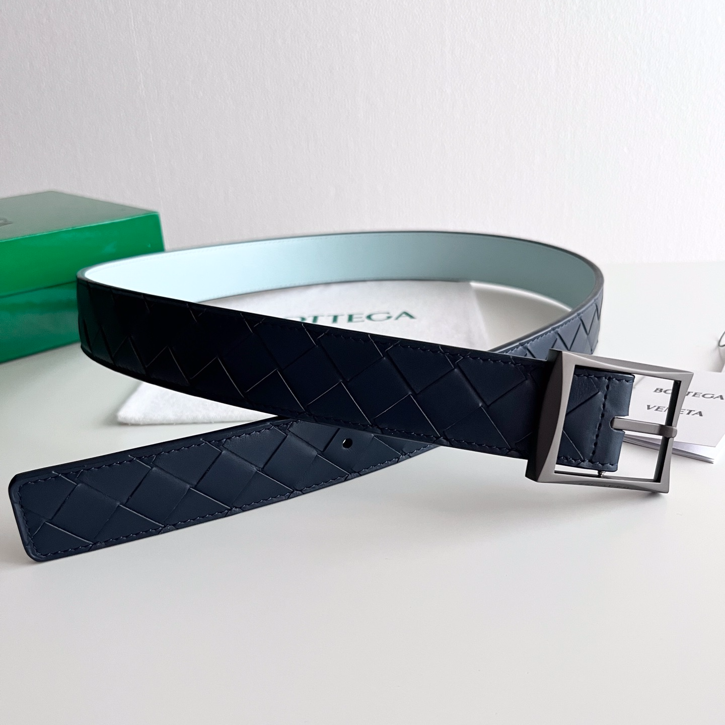 Bottega Veneta intreccio woven cowhide double-sided waistband with a width of 3.5cm