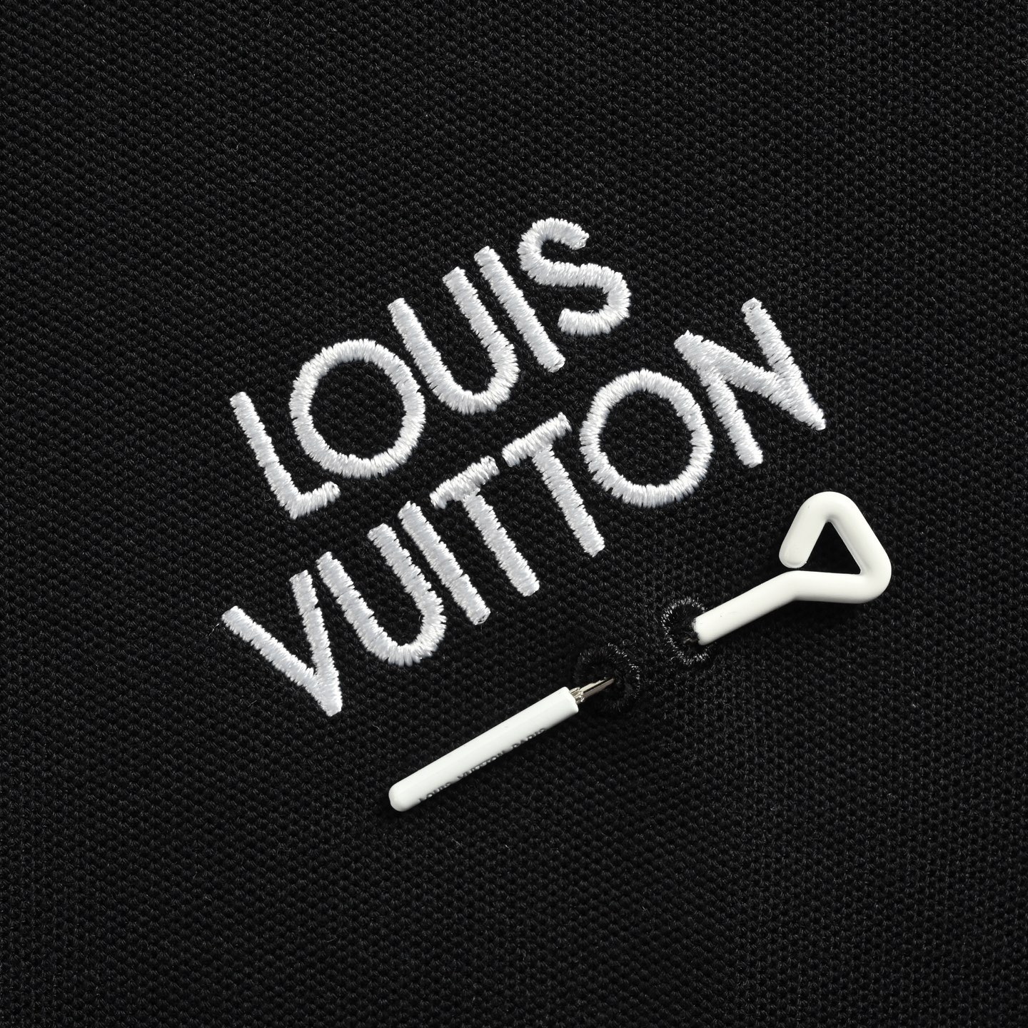 Louis Vuitton 25ss lettering embroidered pin Polo short sleeve