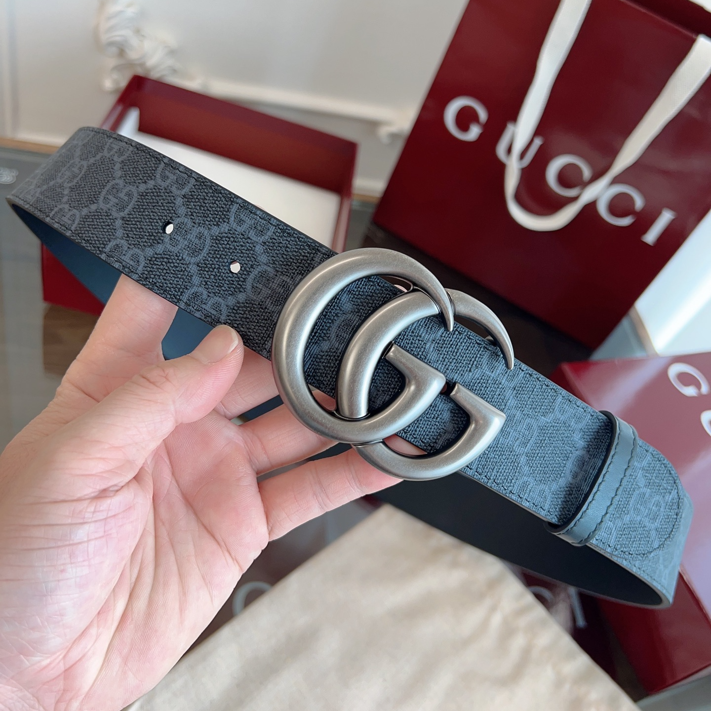 Gucci Supreme canvas pin buckle leather belt 4.0cm wide