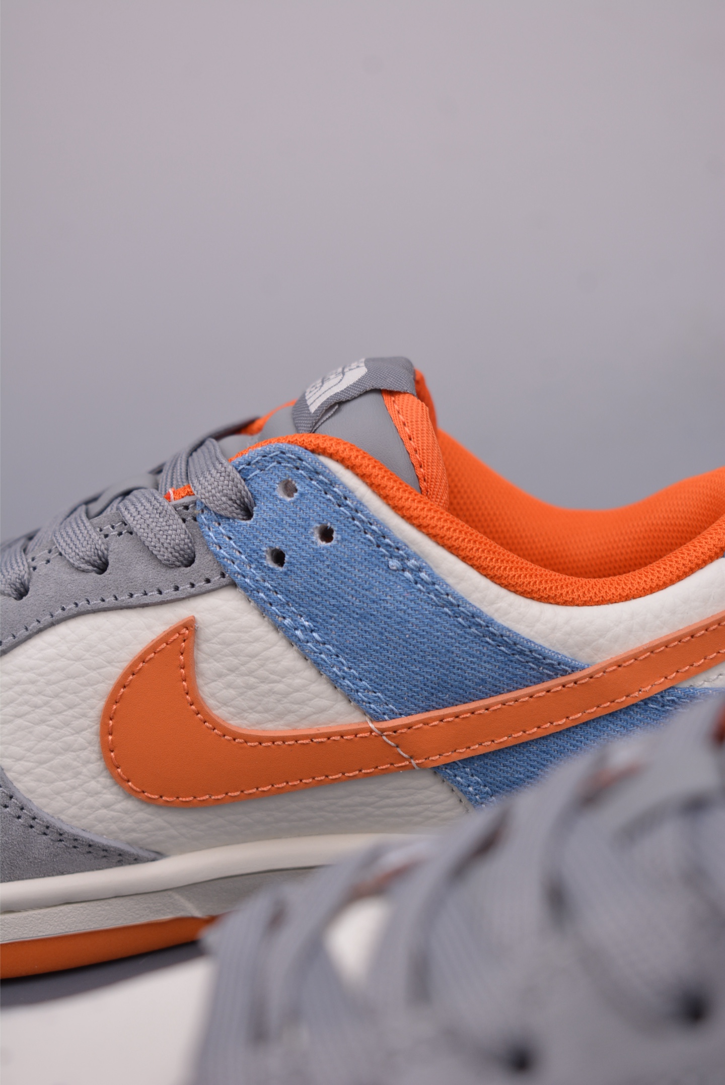 The North Face x Nike SB Dunk Low sneakers Gray, White, Blue and Orange CY5979-112