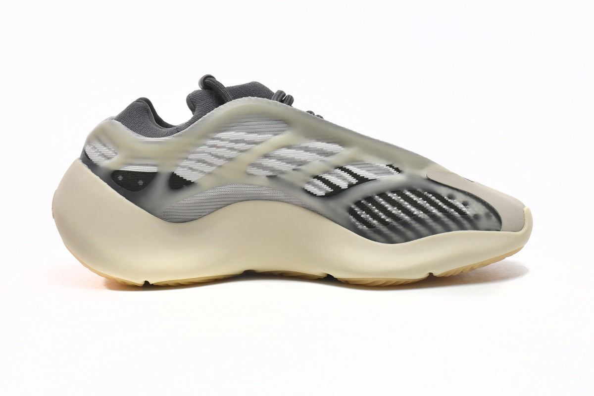 700V3