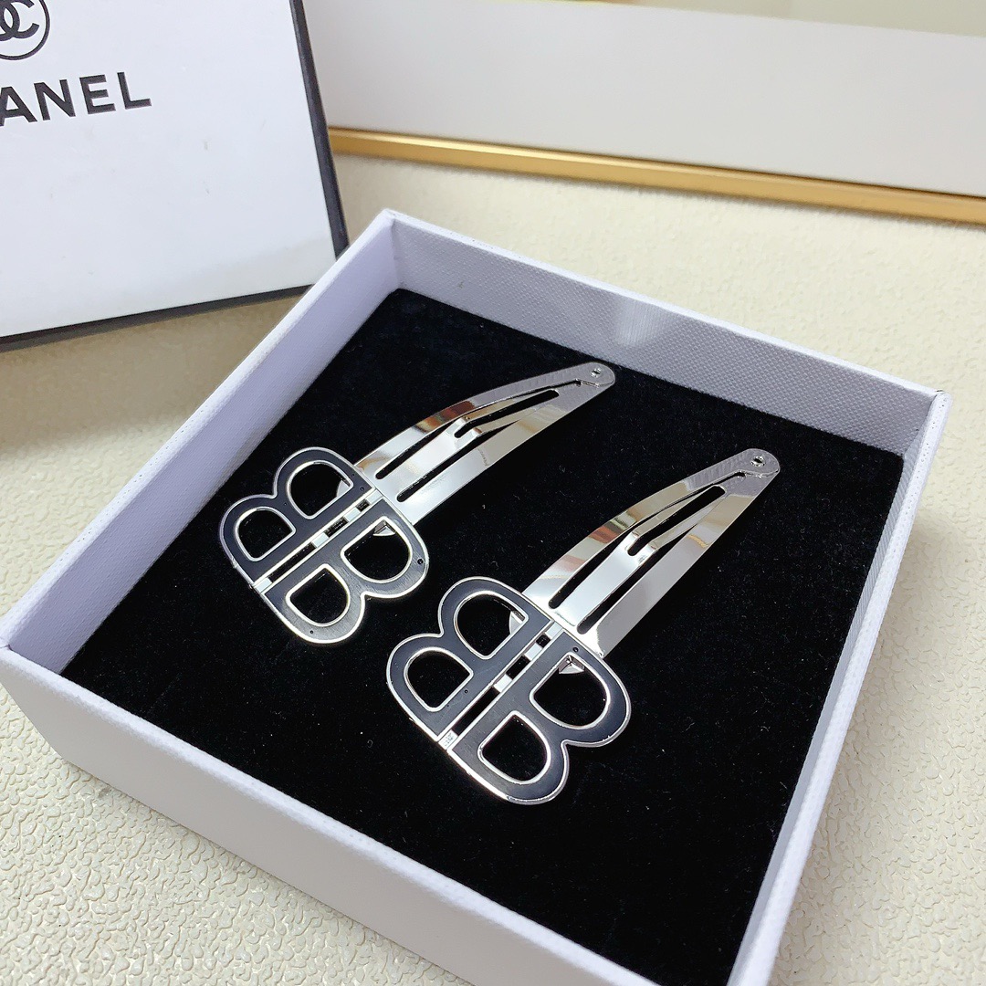 Balenciaga BB hair clip
