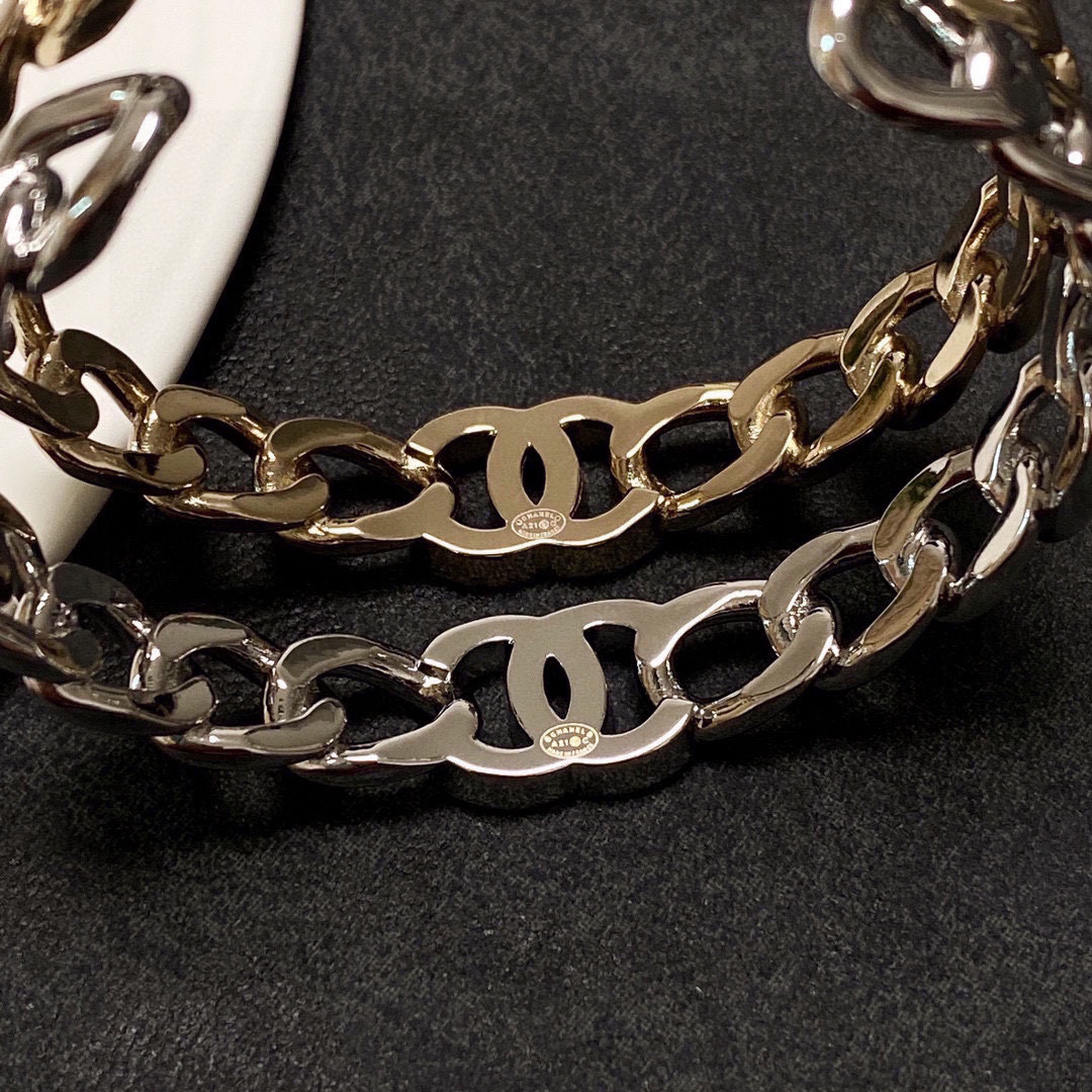 Chanel hollow chain bracelet