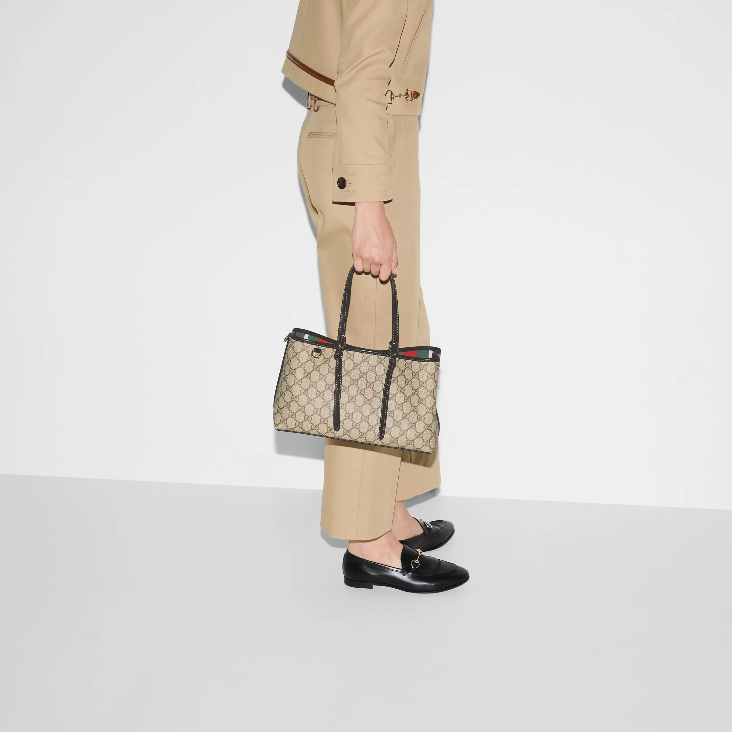 Gucci GG Emblem medium tote bag815214 FAD6L 9741