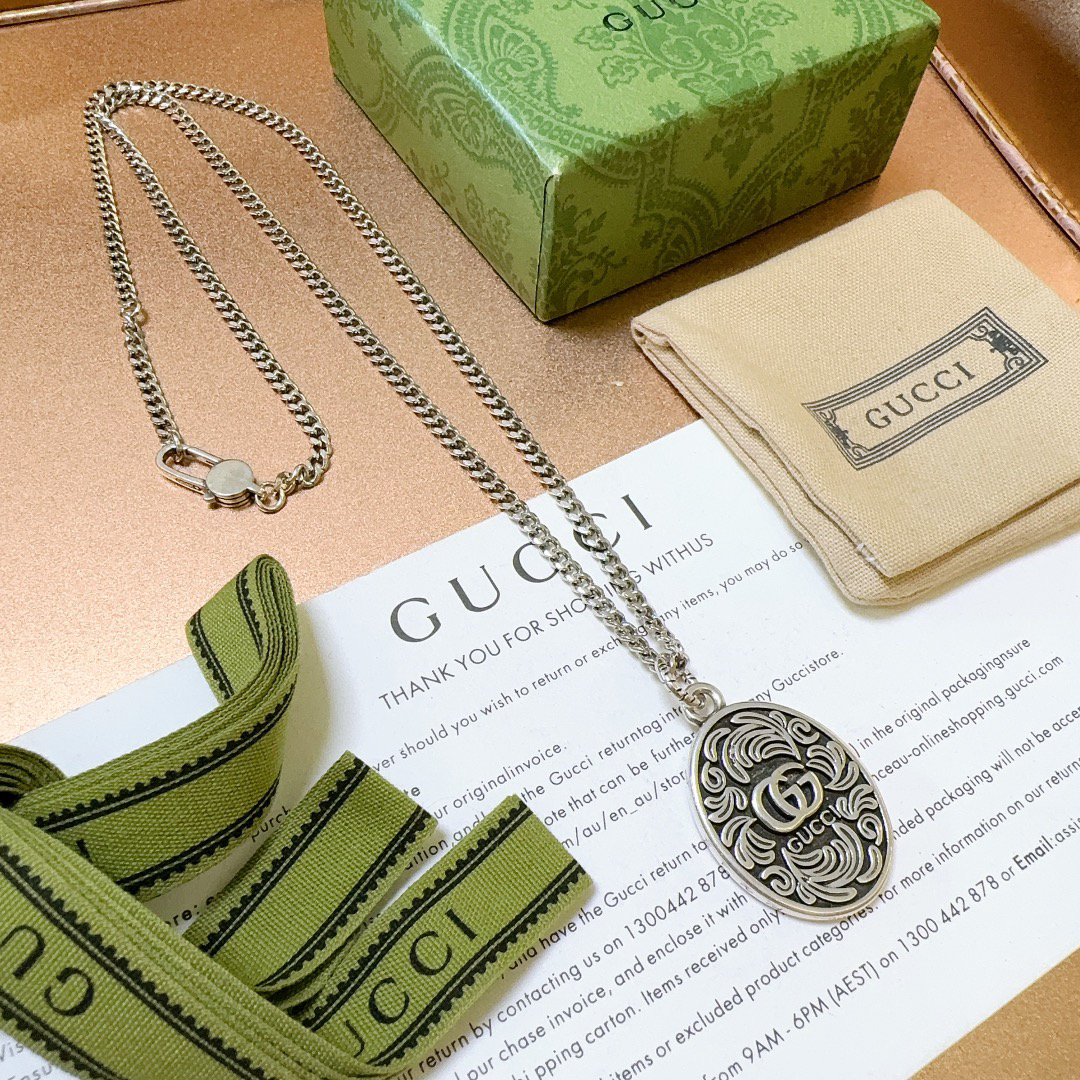 Gucci Anger Forest Series GG Round Vintage Necklace