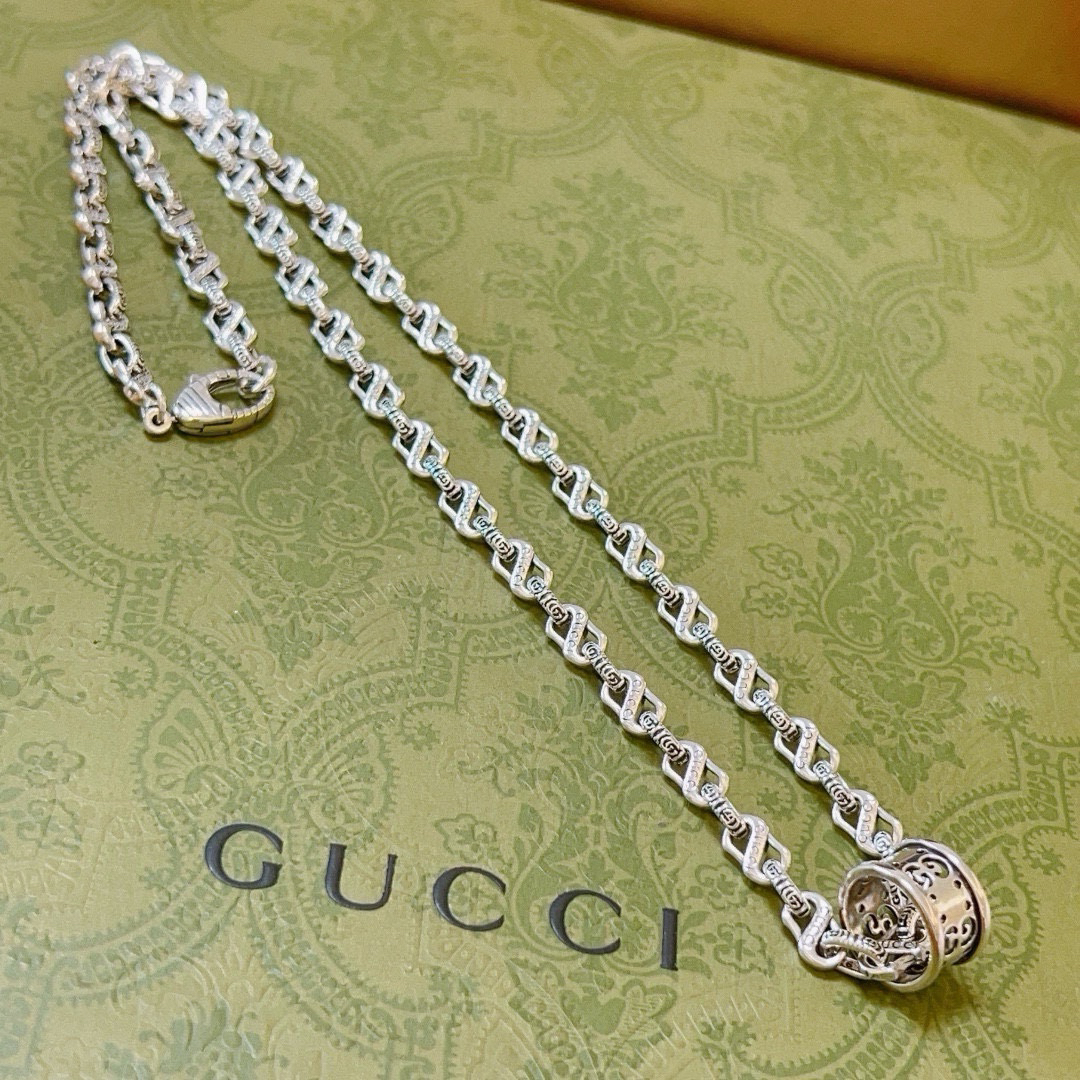 Gucci Anger Forest Series GG Hollow Ring Vintage Chain Necklace