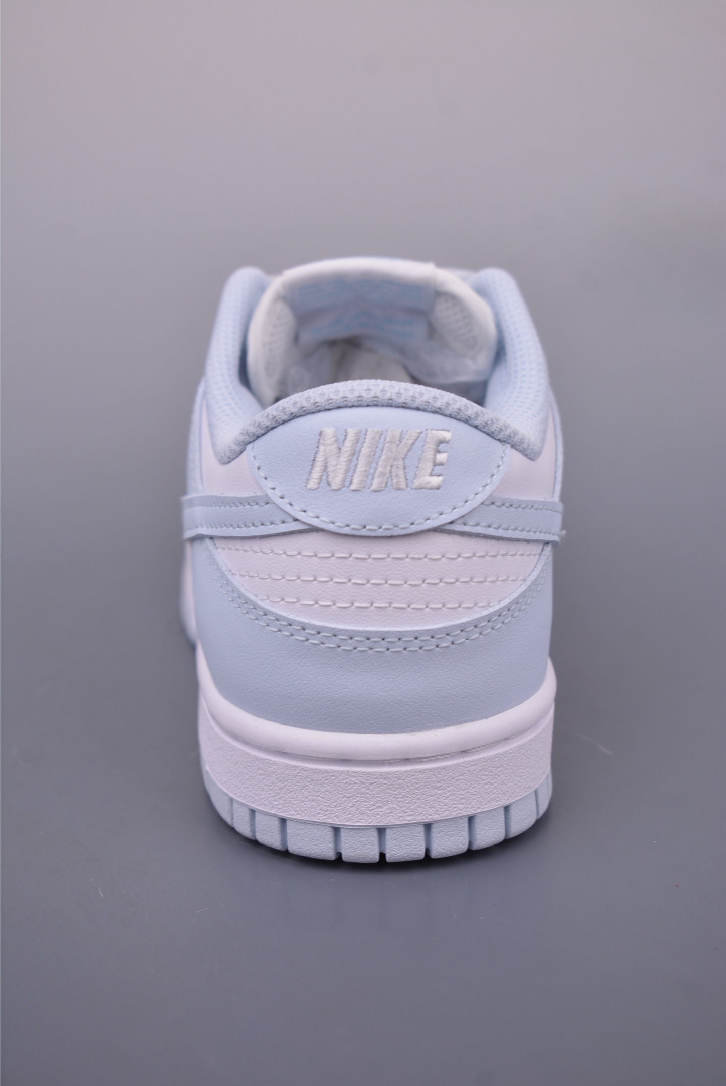 Nike Wmns SB Dunk Low Retro 