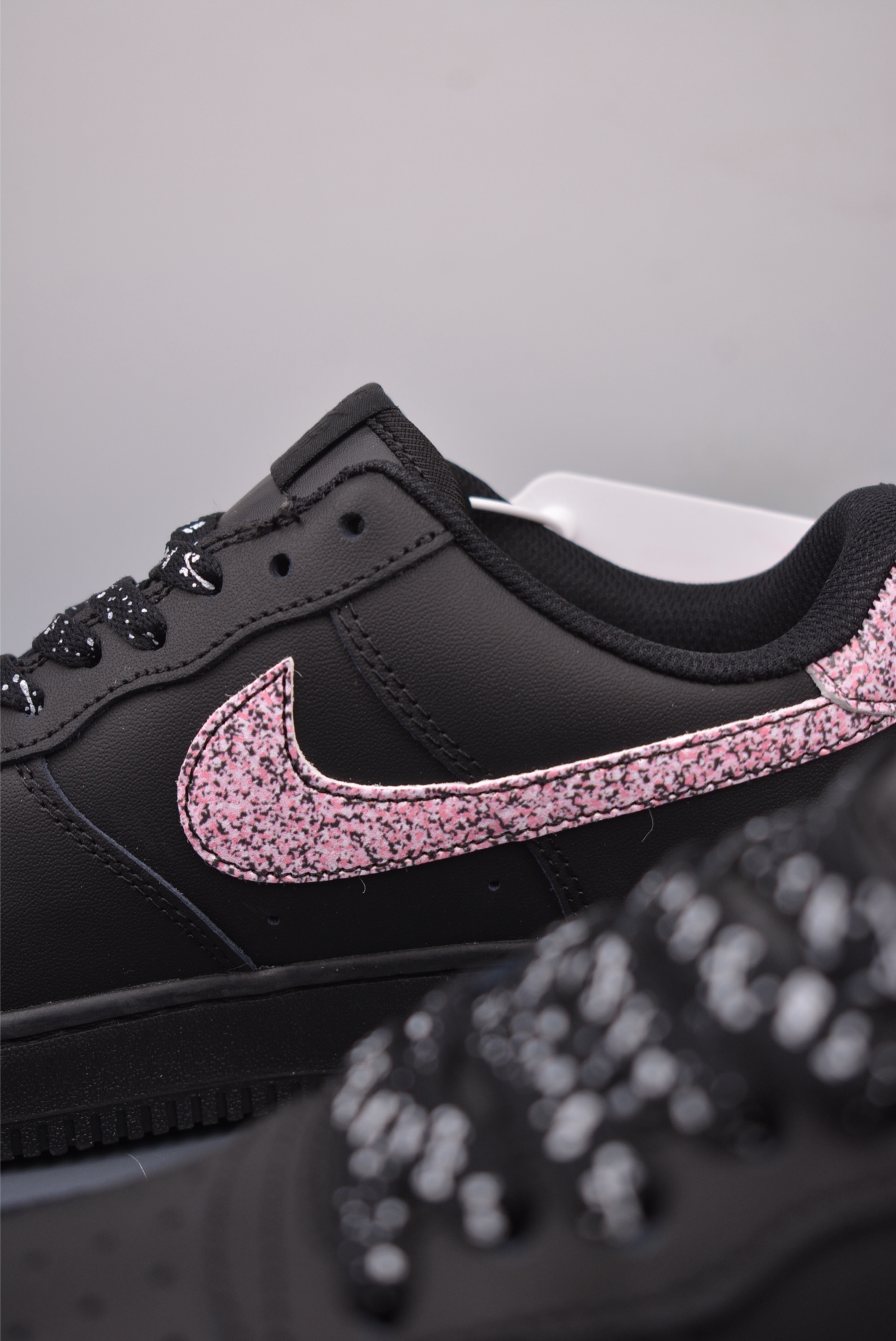 Nike Air Force 1’07 Low Leather Black Pink Hook CW2288-001