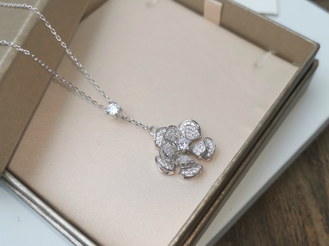 Bulgari rotating diamond flower necklace