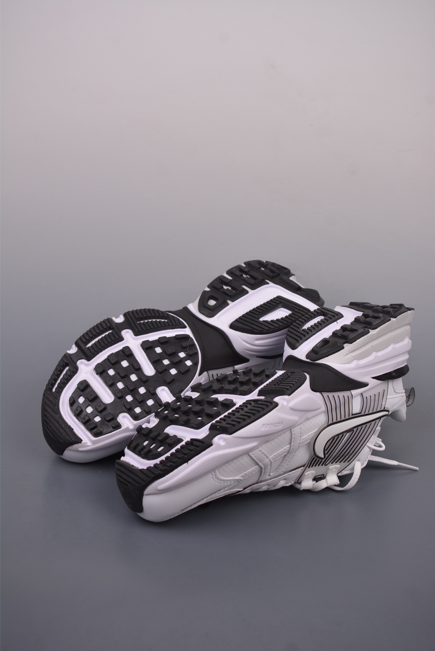 Nike Wmns V2K Runtekk Low running shoes White Striped Zebra HF5342-100