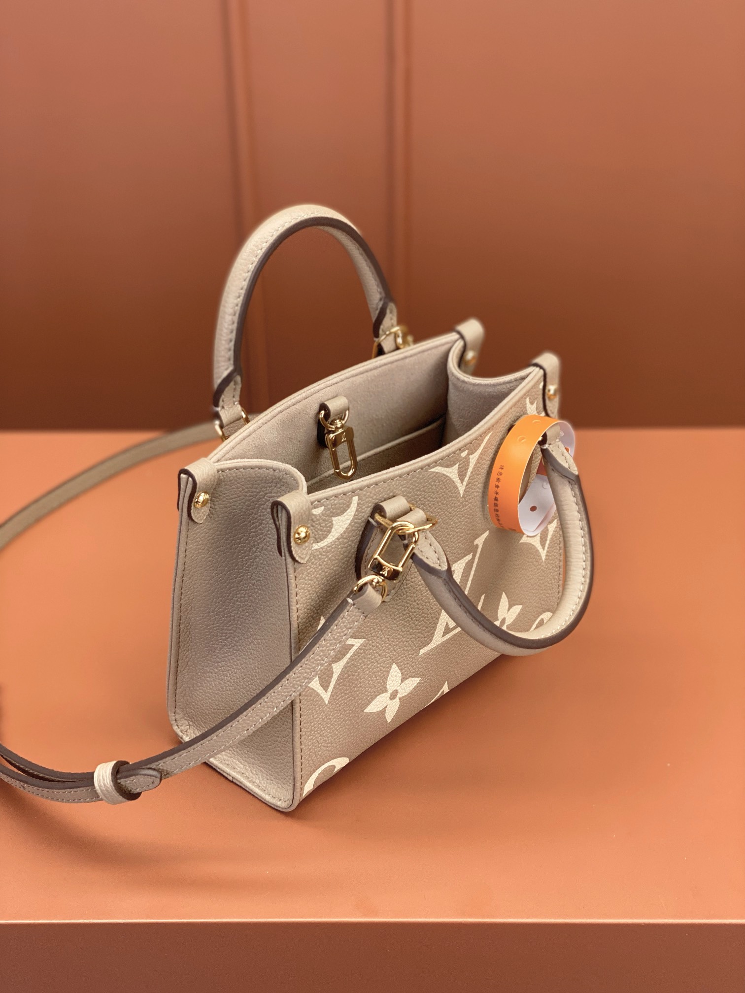 Louis Vuitton ONTHEGO BB Handbag M47054