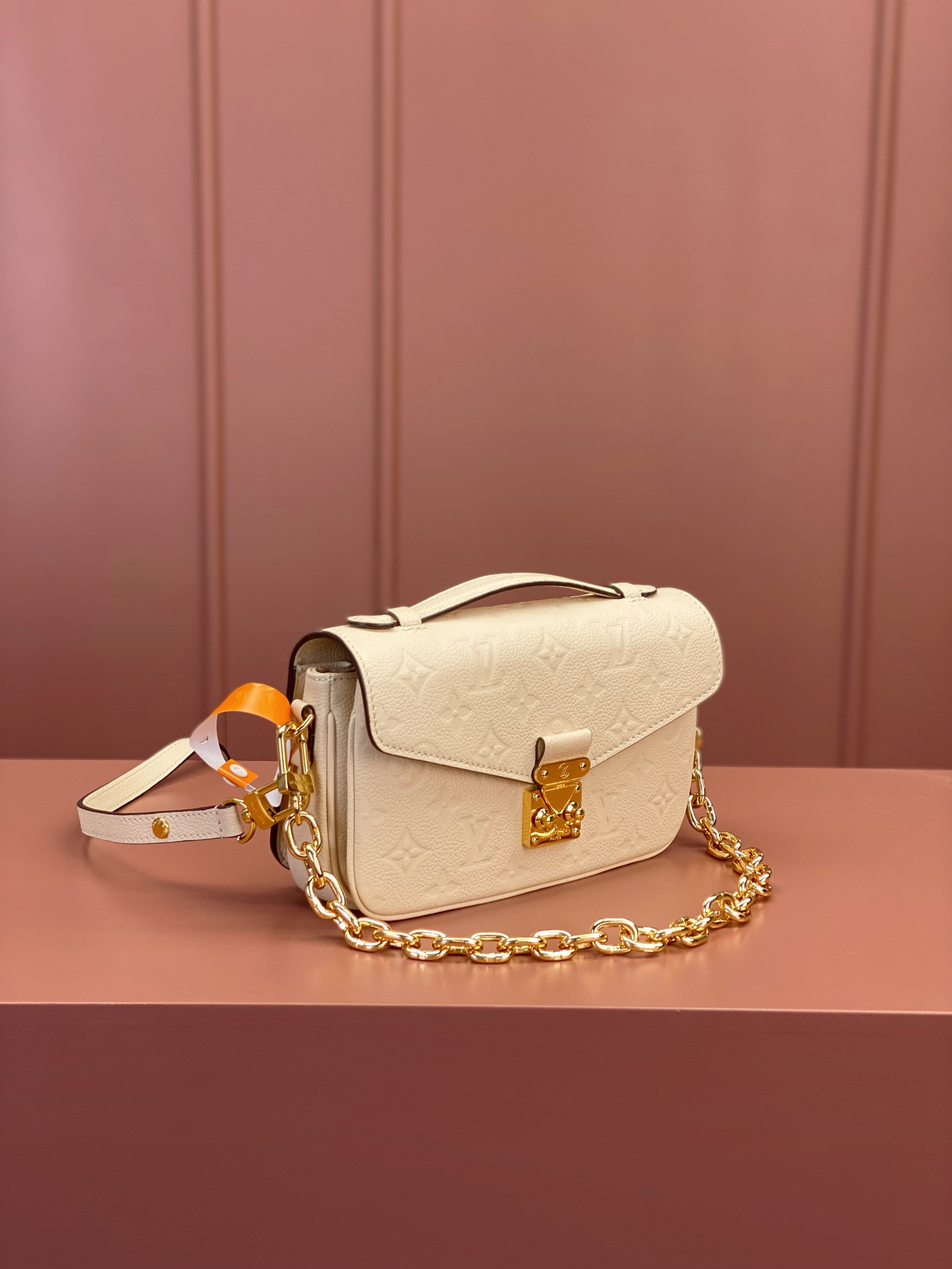 Louis Vuitton POCHETTE MÉTIS EAST WEST Handbag M22942