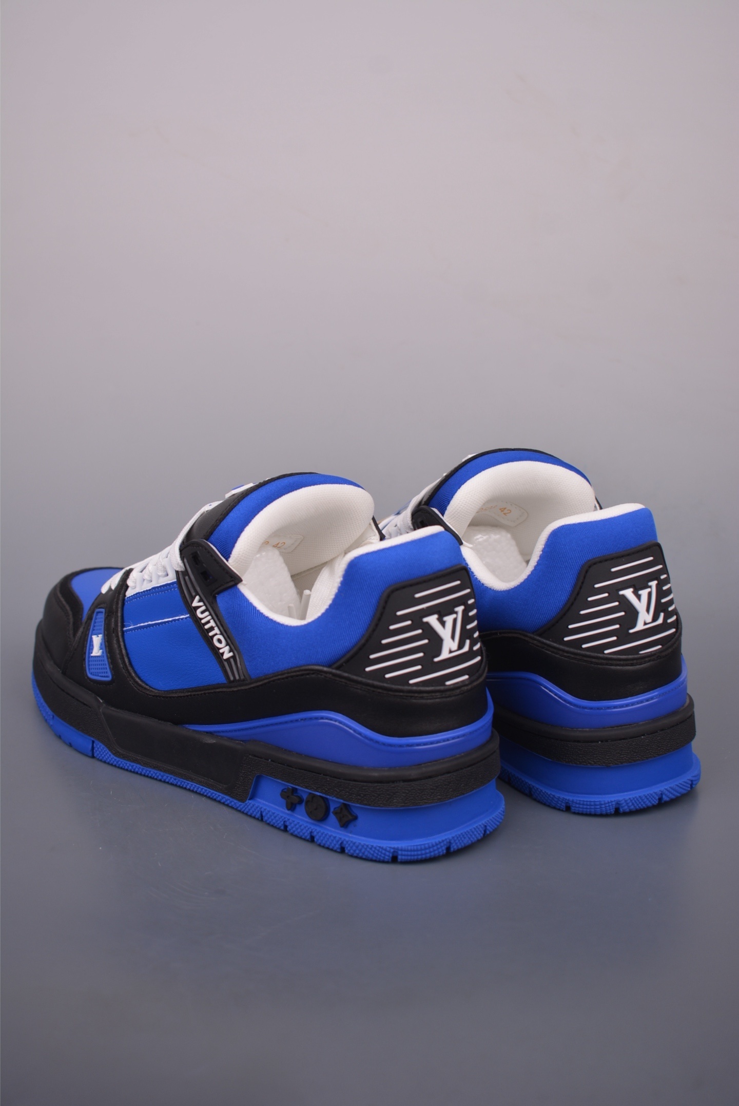Louis Vuitton Trainer Sneaker Low 