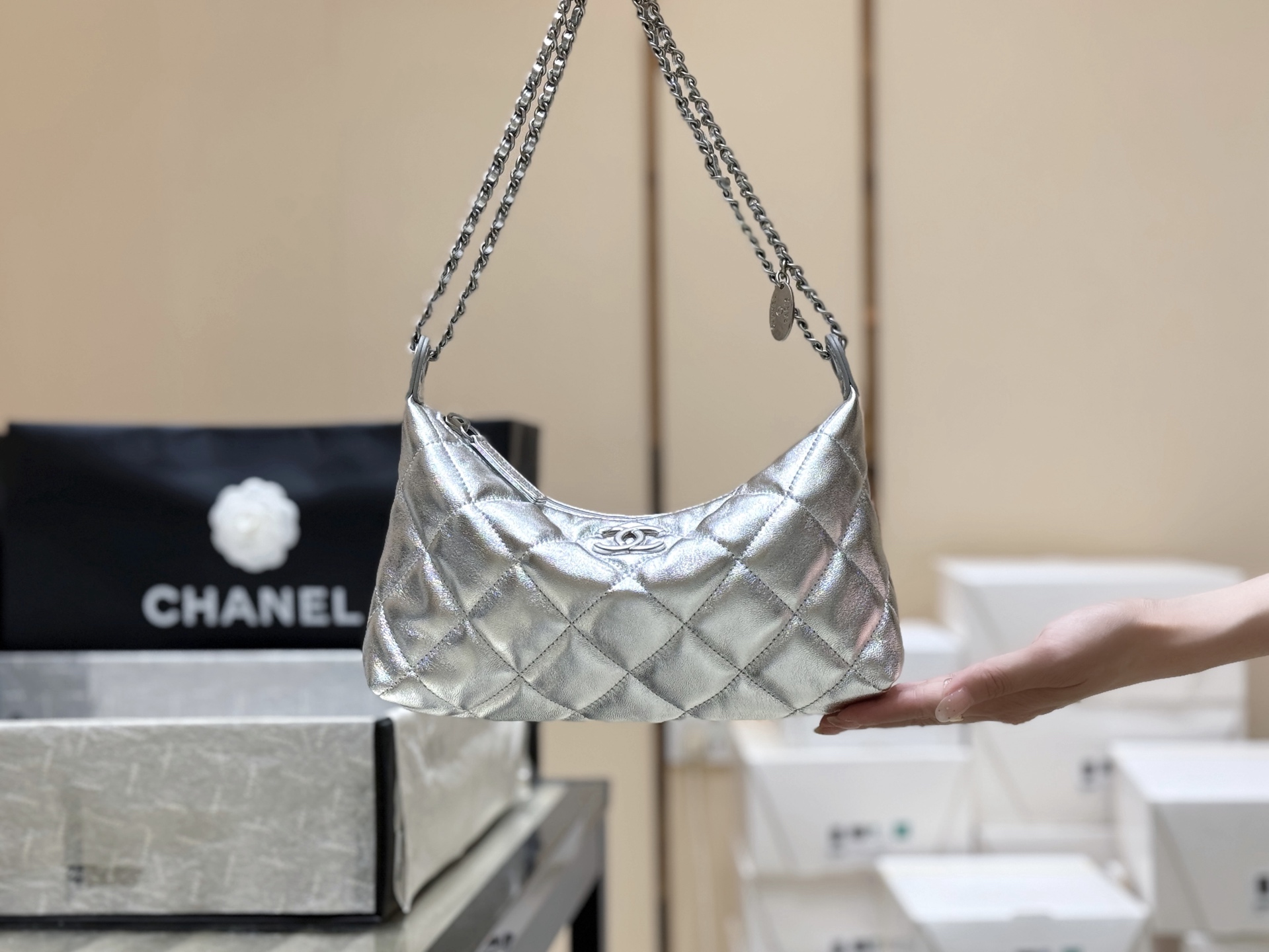 Chanel 25S spring and summer series hobo underarm bag AS5528 00118