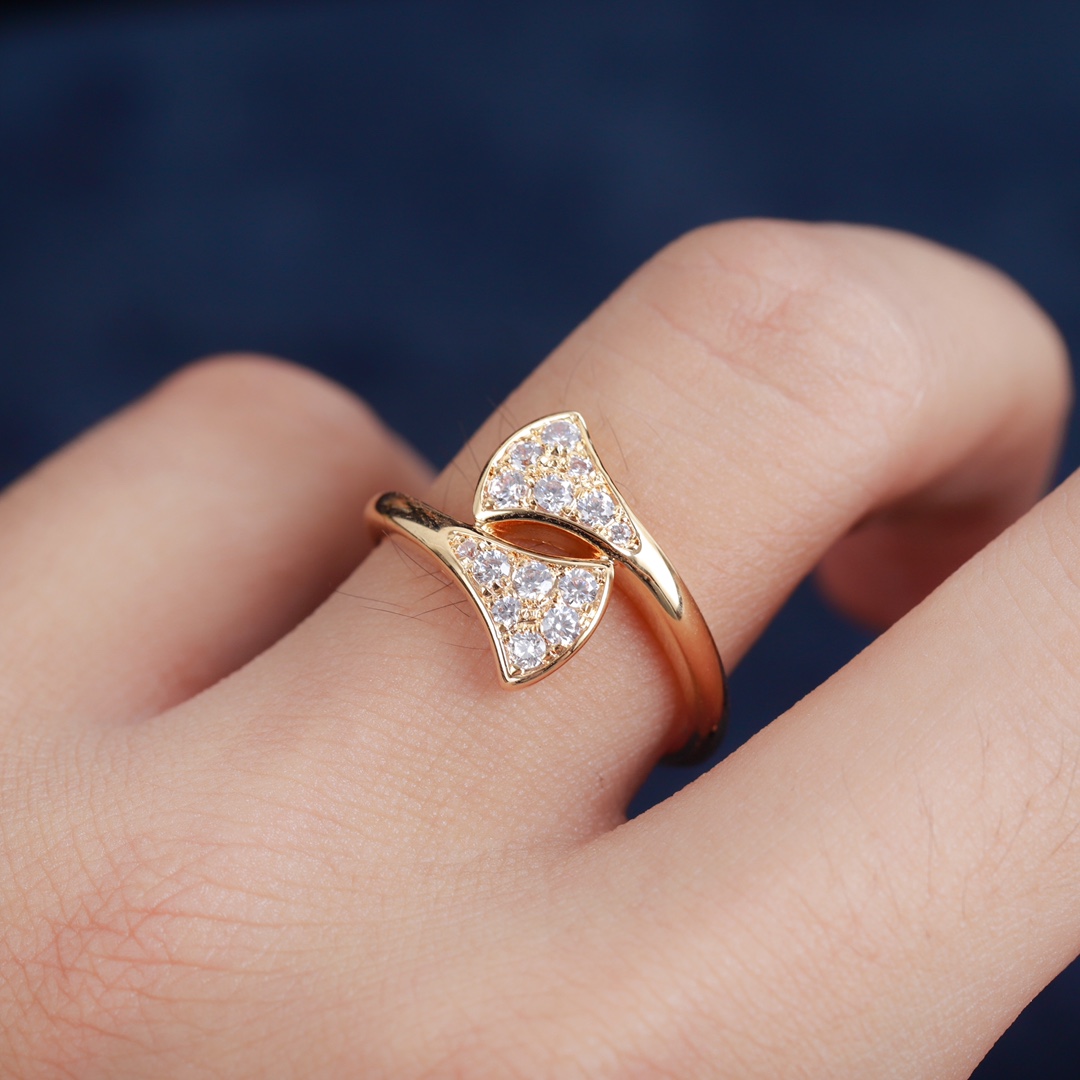 Bulgari Divas Dream Series Fan-Shaped Diamond Ring