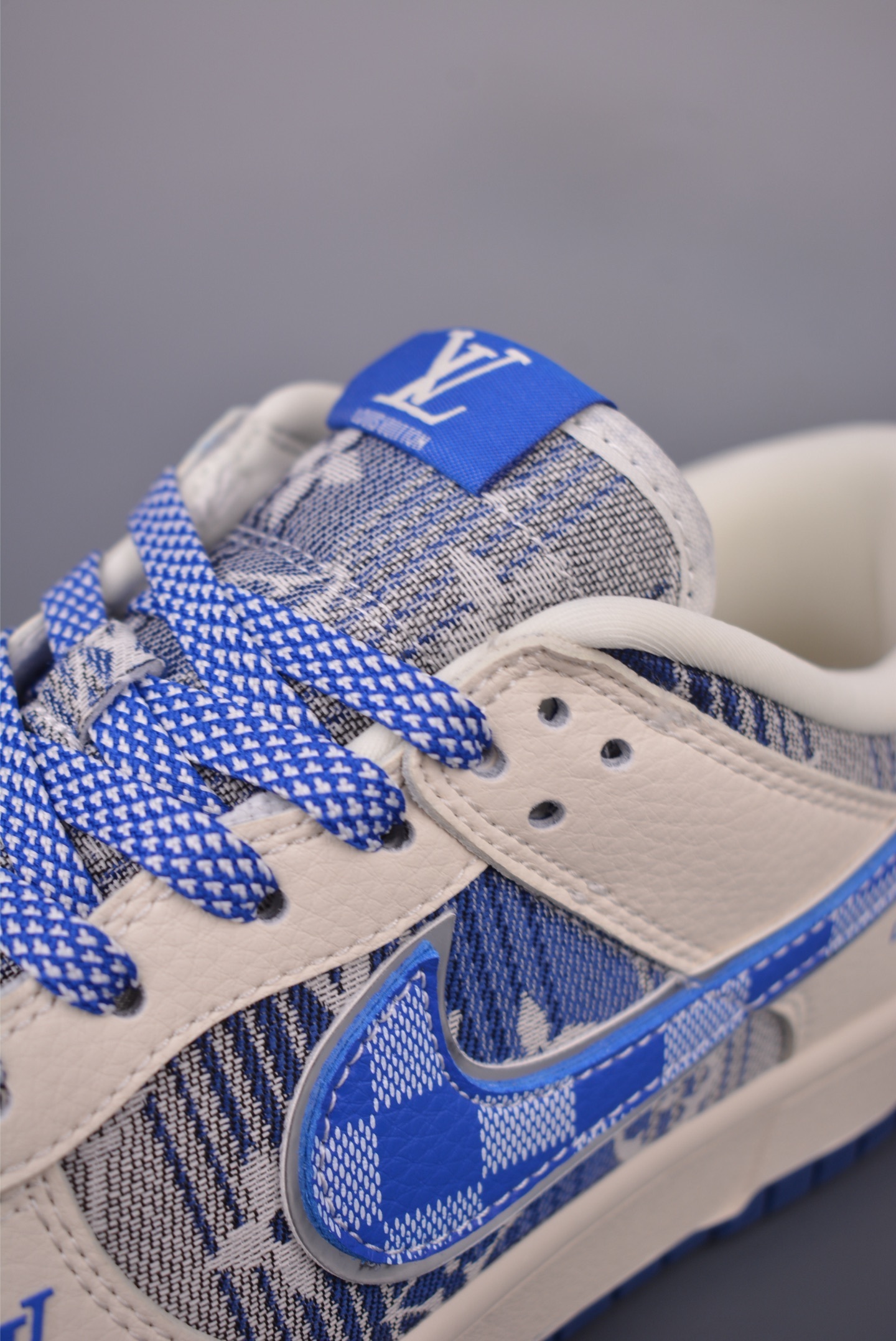 LV x Nike SB Dunk Low 