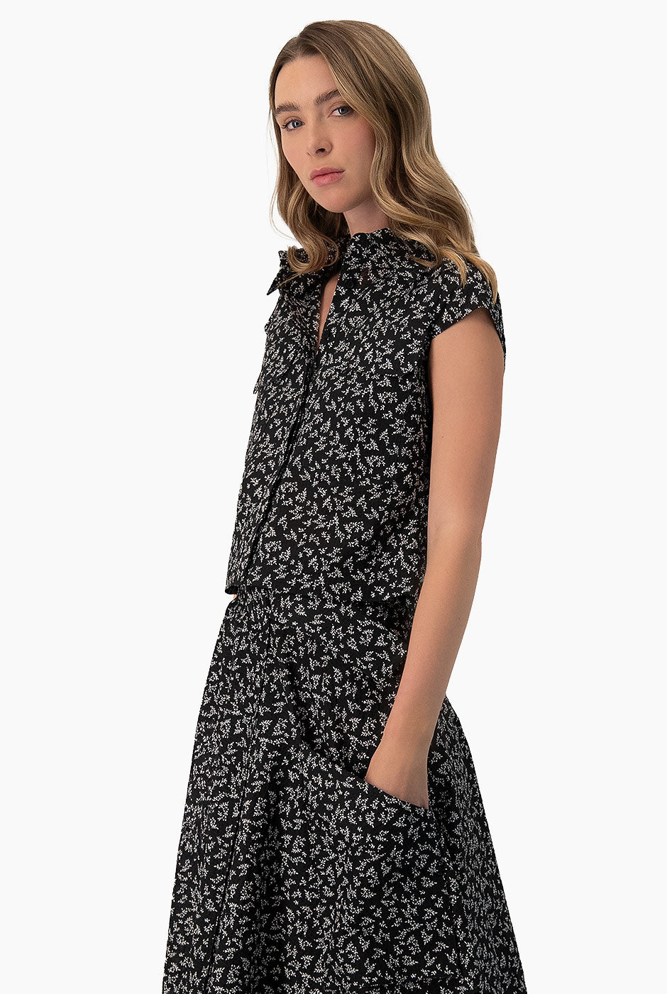 Blusa camisera con bolsillos