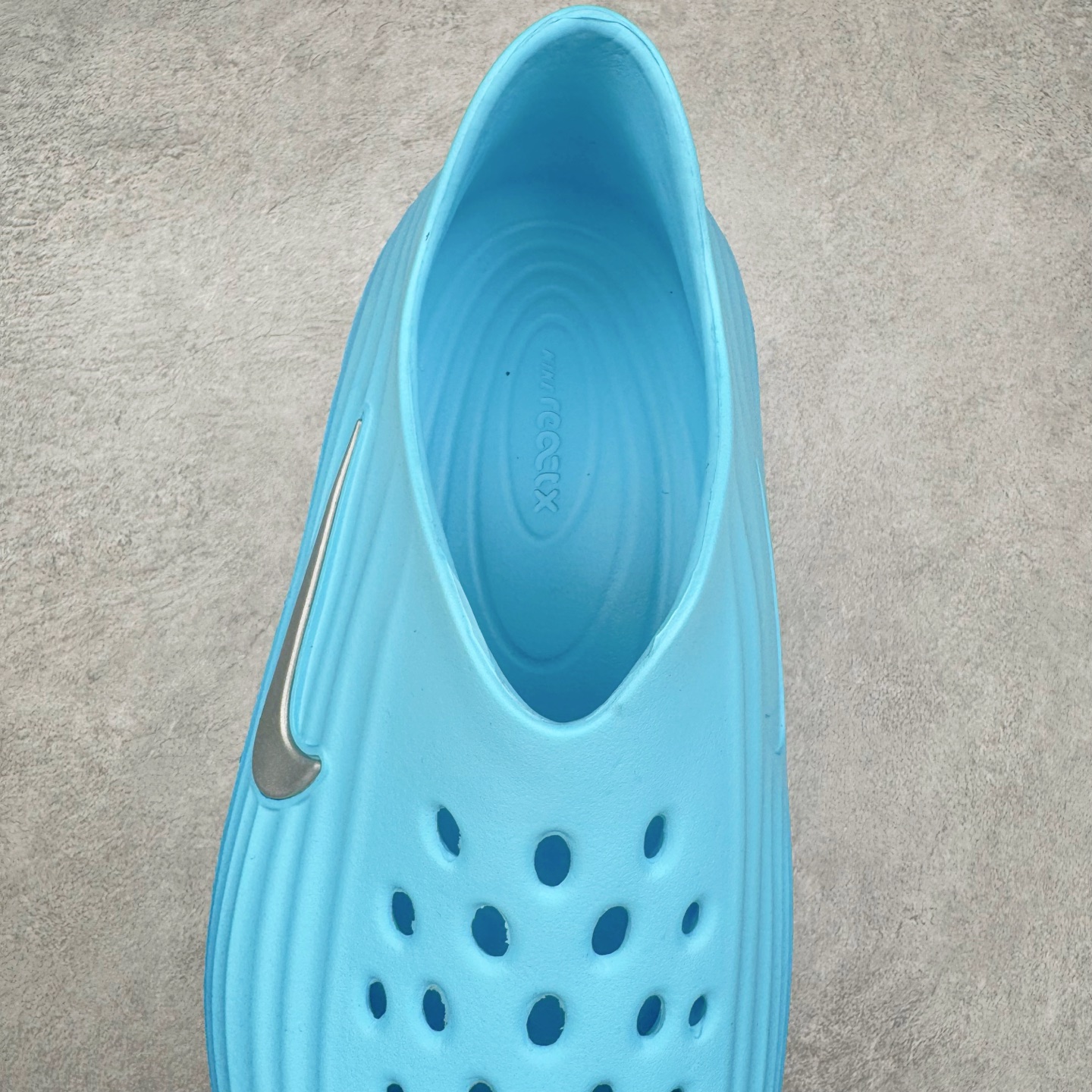 Nike ReactX Rejuven8 Simple, Comfortable and Versatile Hole Shoes