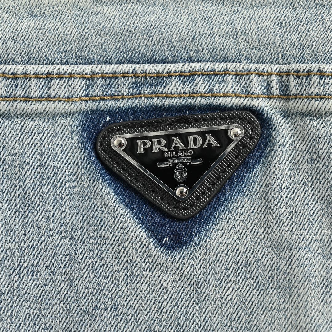 Prada 23Fw triangle back jeans