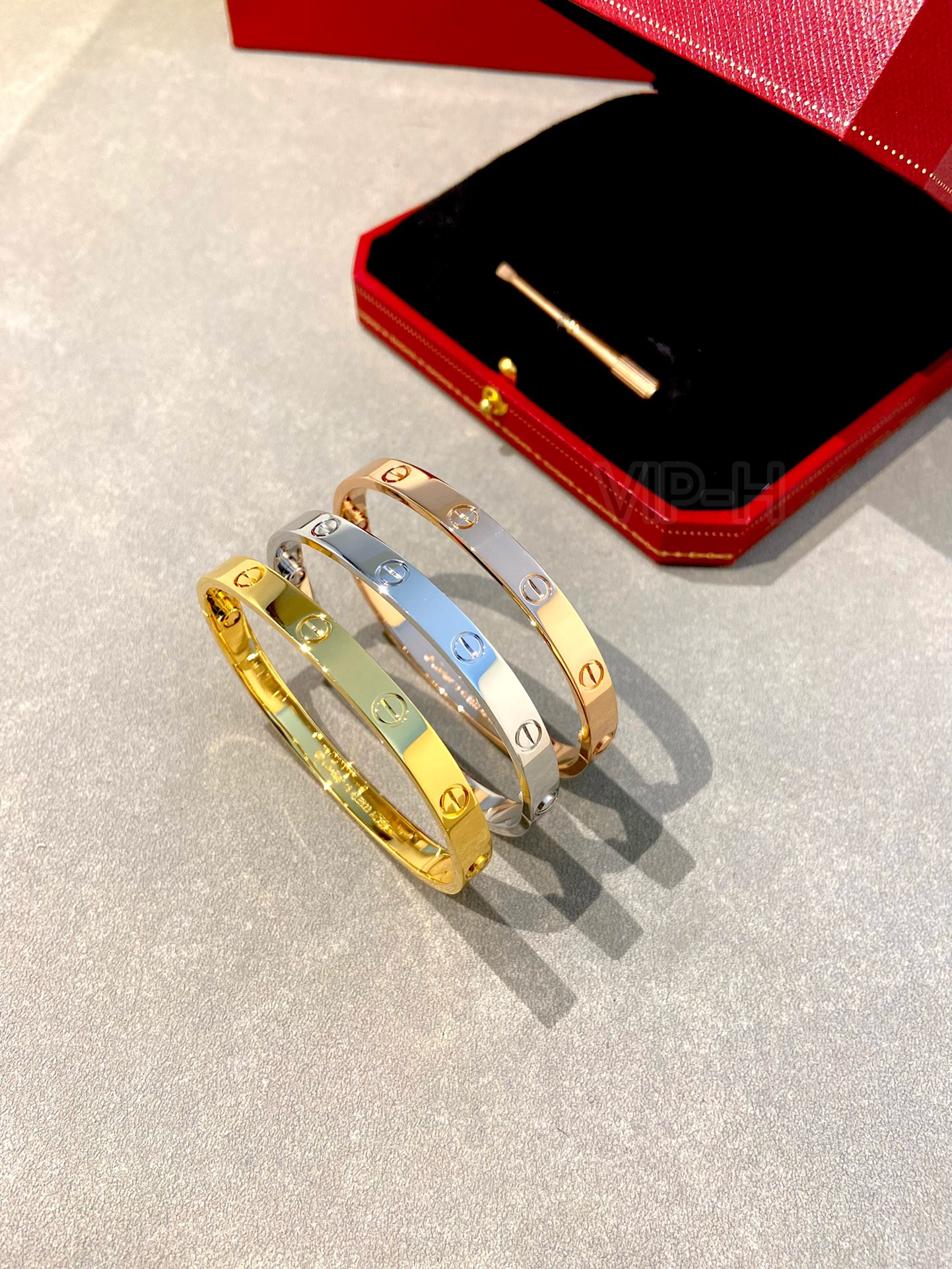 Cartier wide diamond-free bracelet