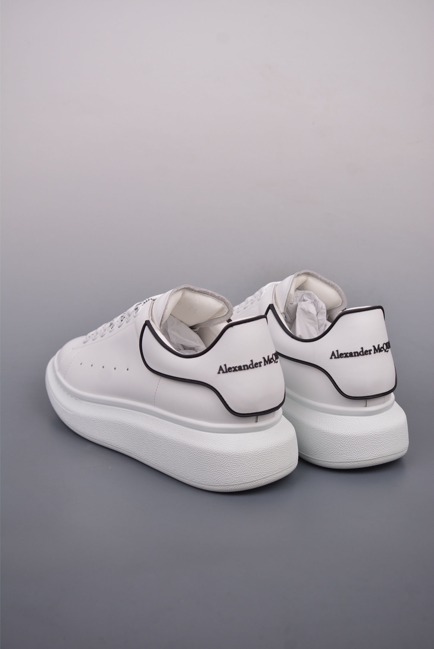 Alexander McQueen Oversized Sneakers Black and White RB Film Tail 553770 WHGP790 9062