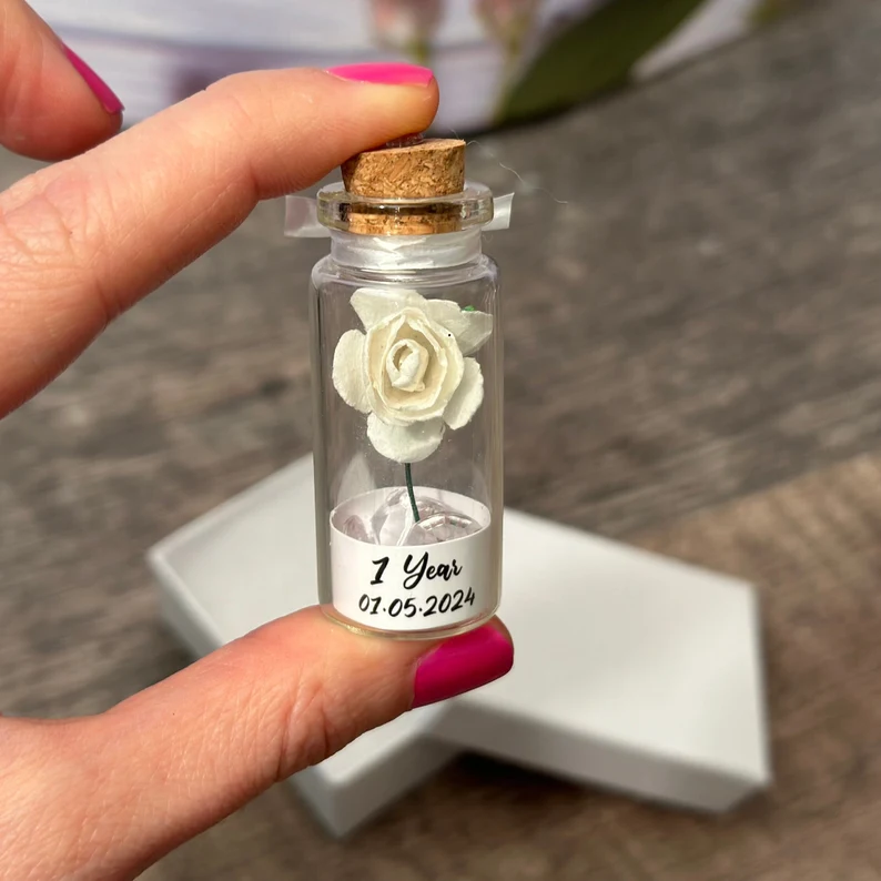 ❤️Anniversary miniature gift